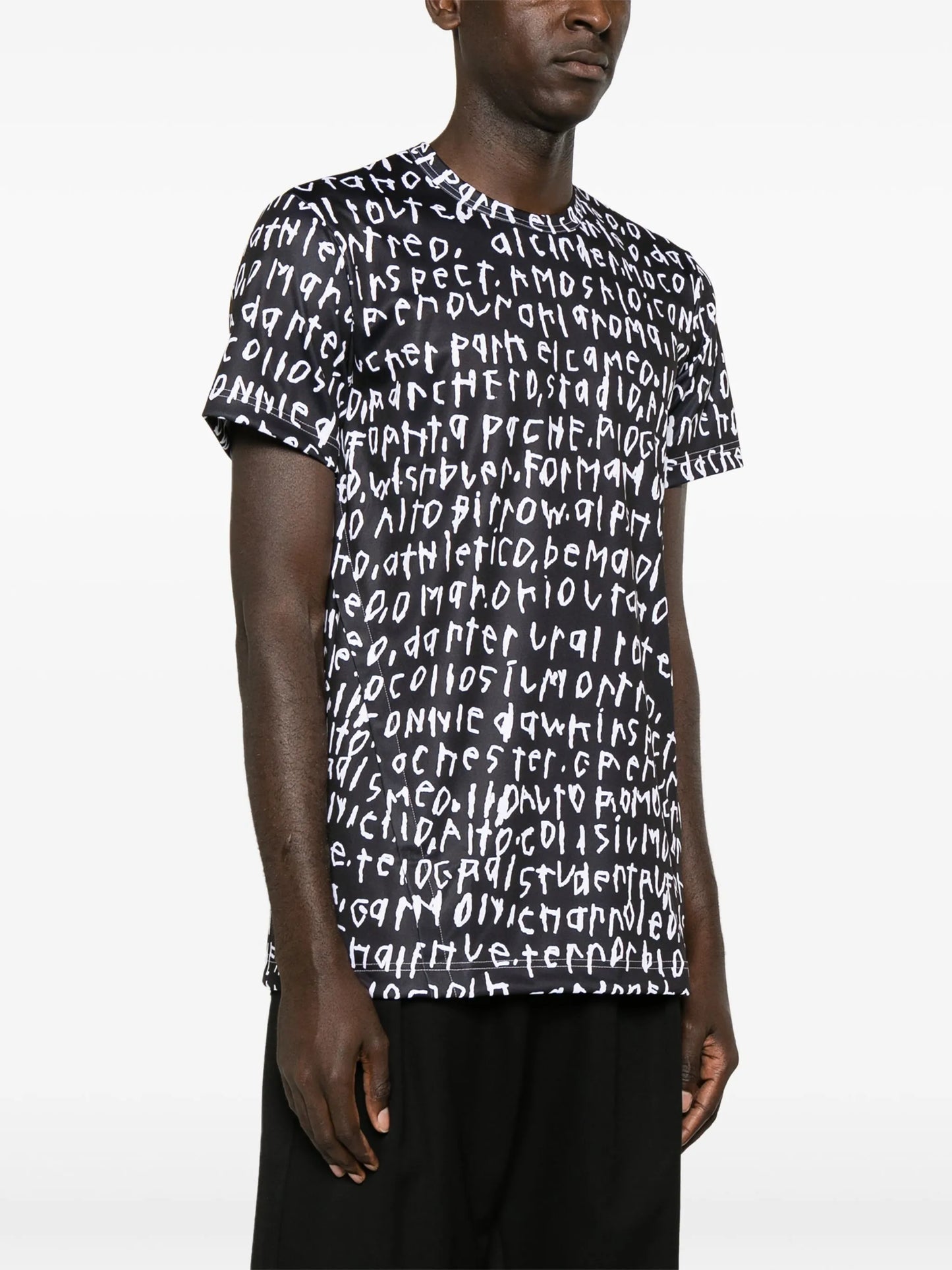 graphic-print T-shirt