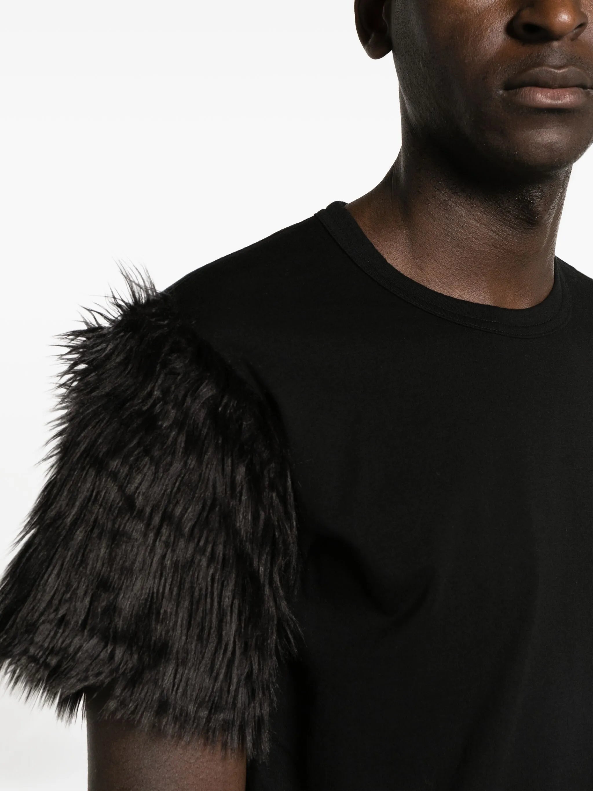 faux fur-trim T-shirt