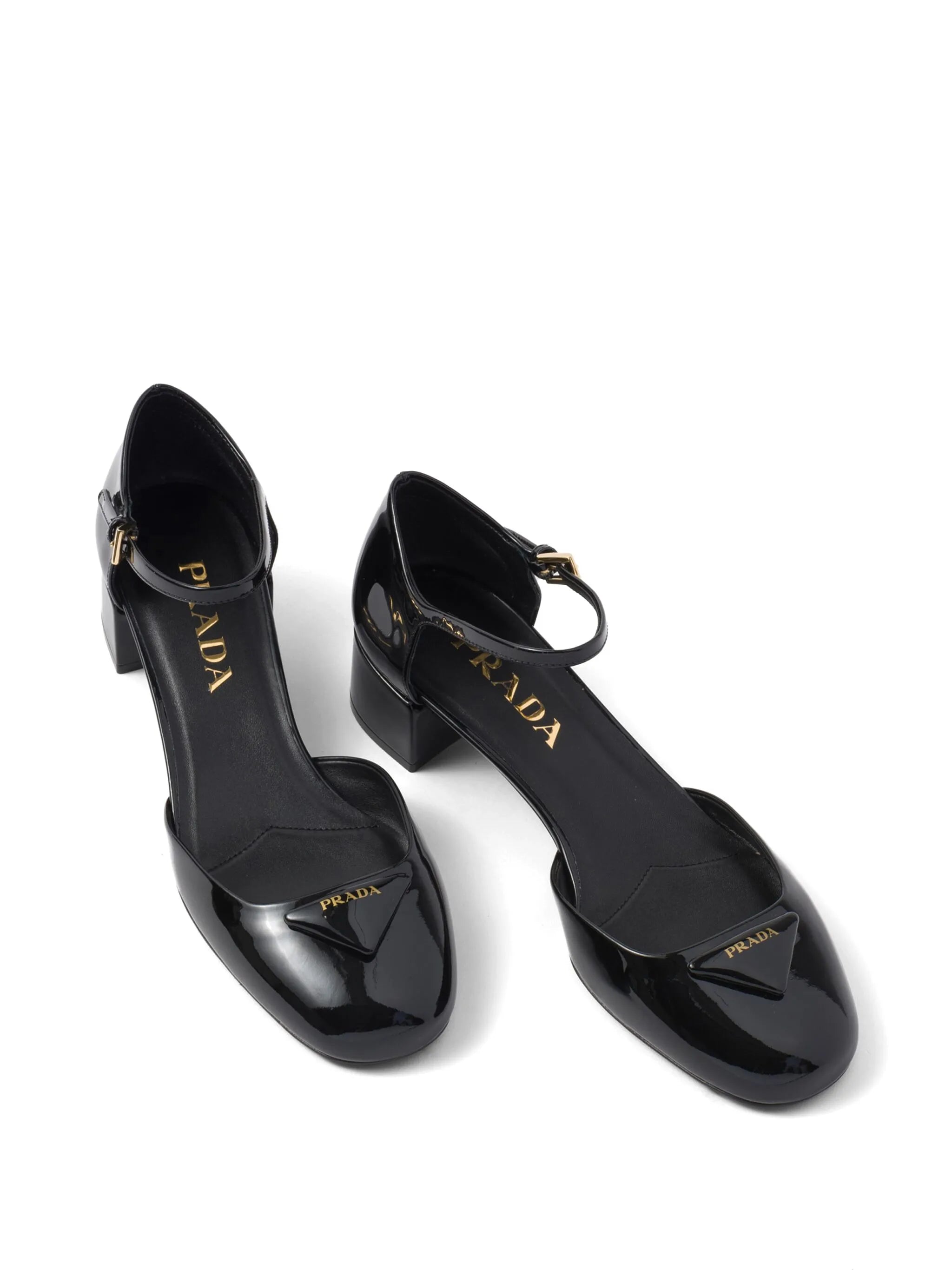 logo-plaque pumps