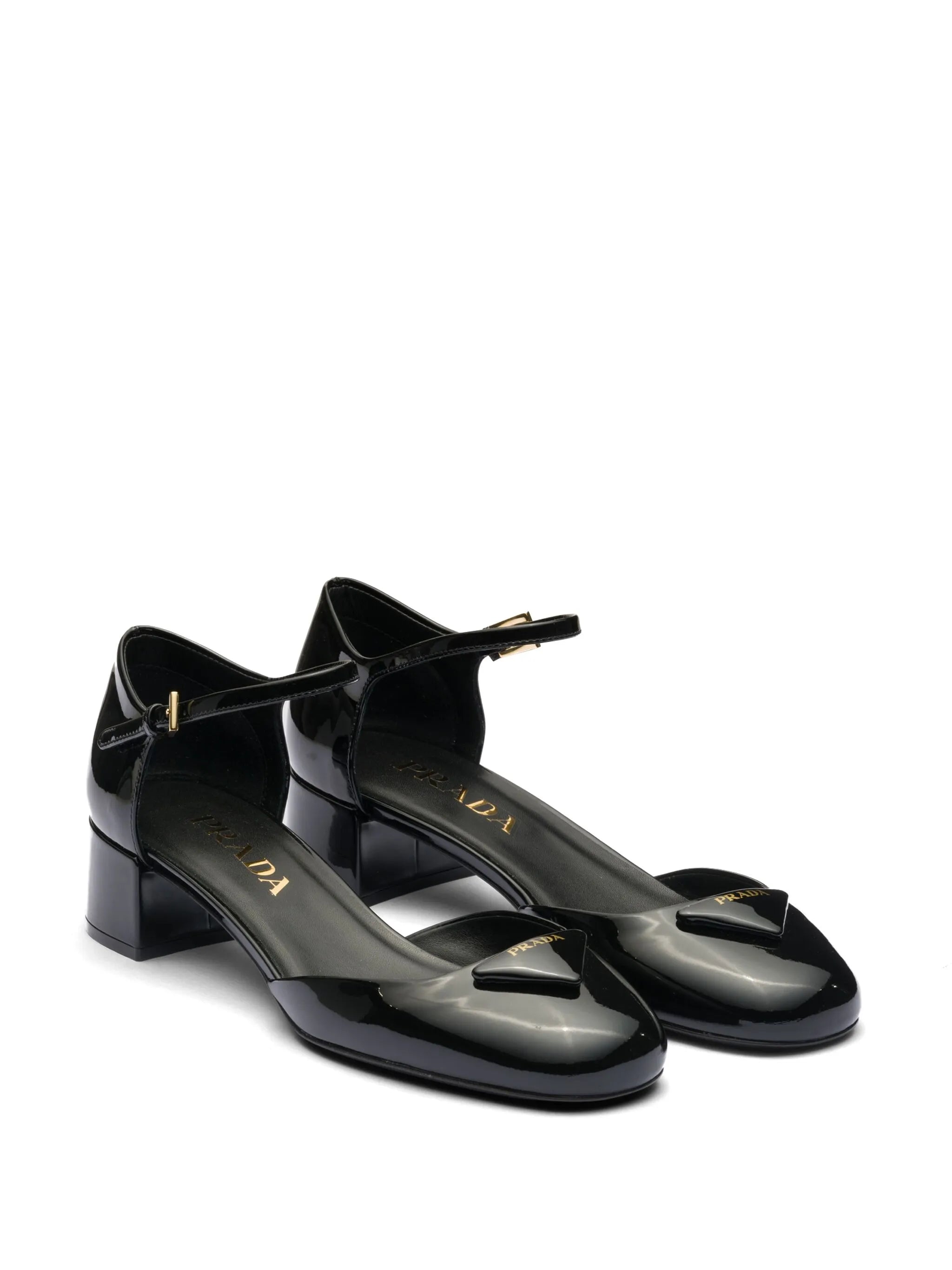 logo-plaque pumps