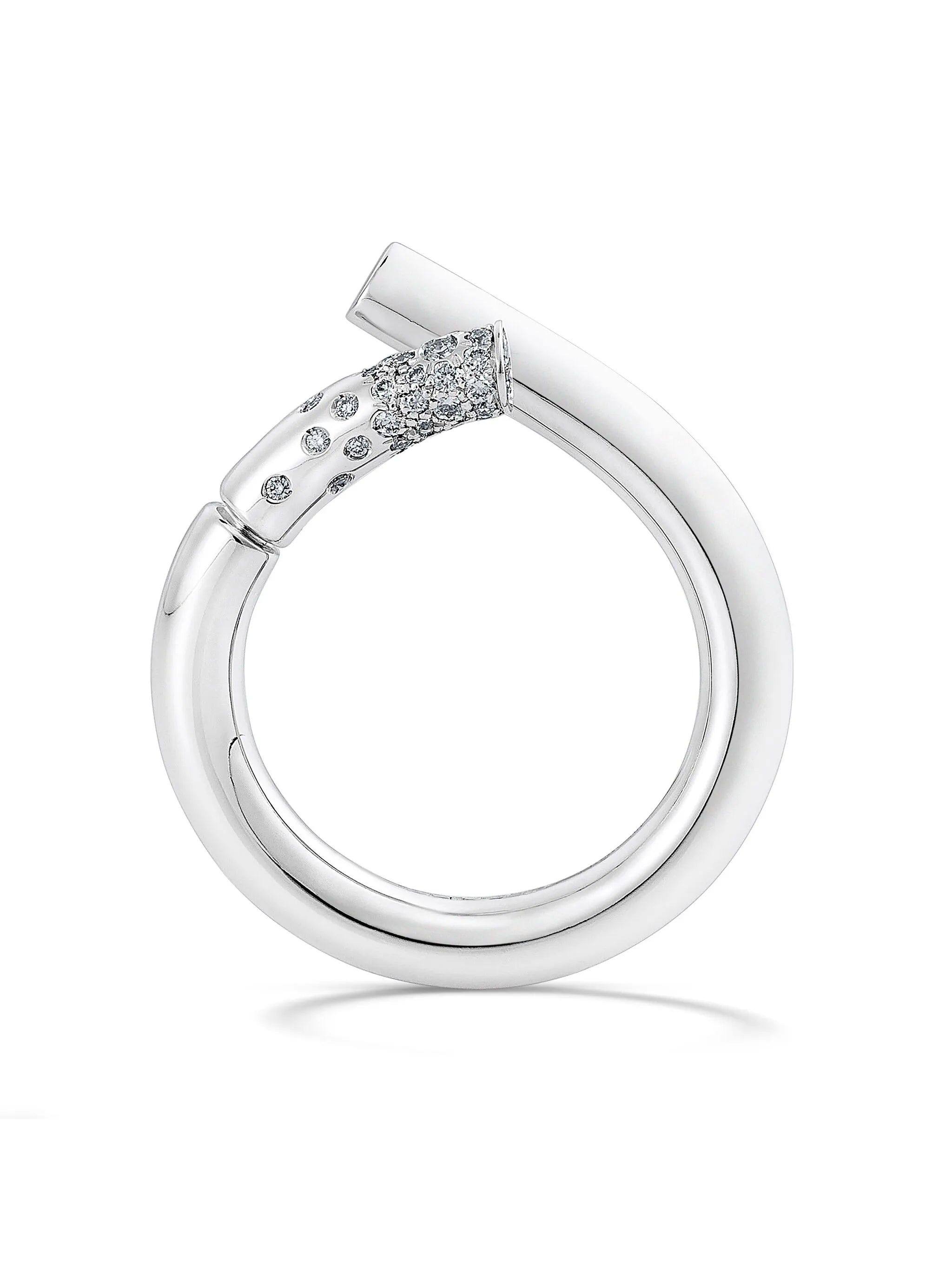 18kt white gold Oera diamond ring