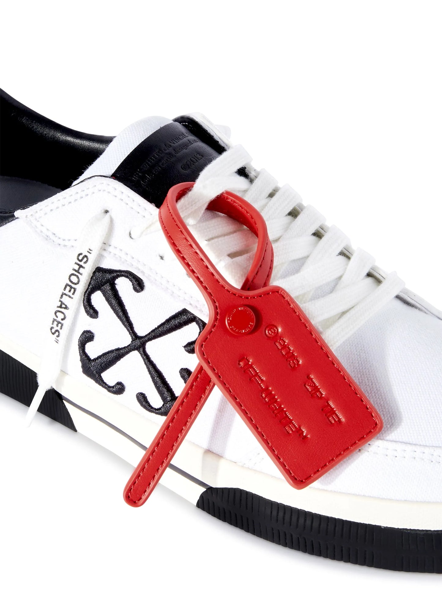 Low Vulcanized canvas sneakers