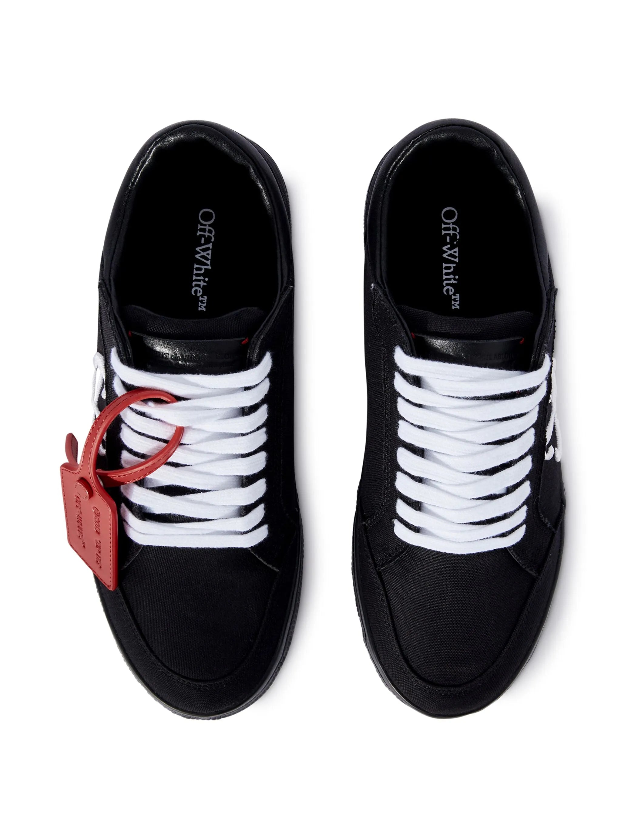 lace-up fastening sneakers
