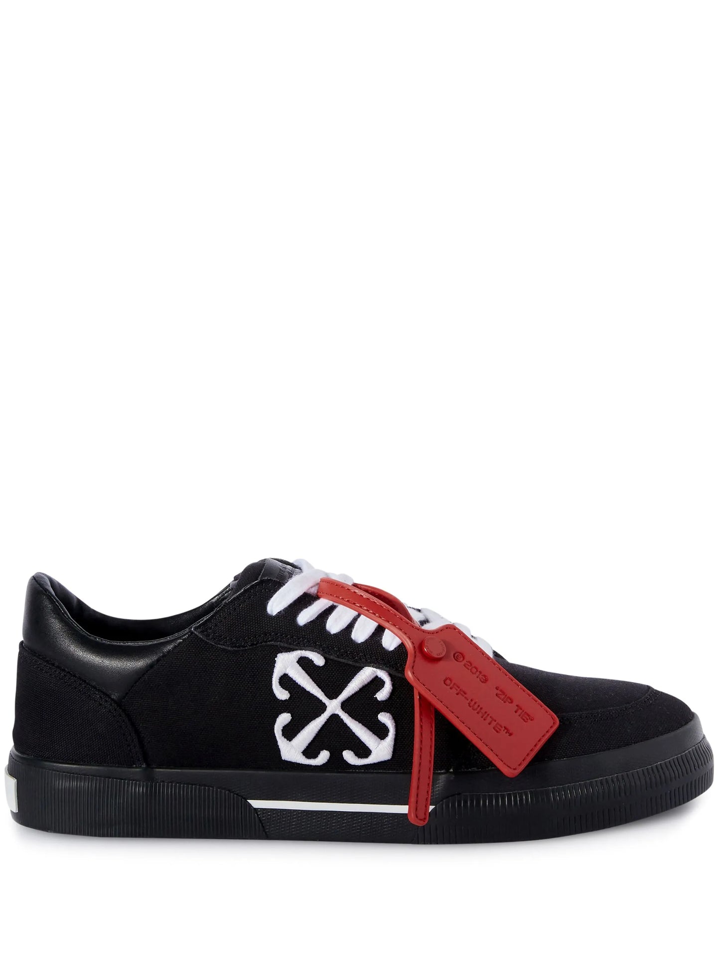 lace-up fastening sneakers