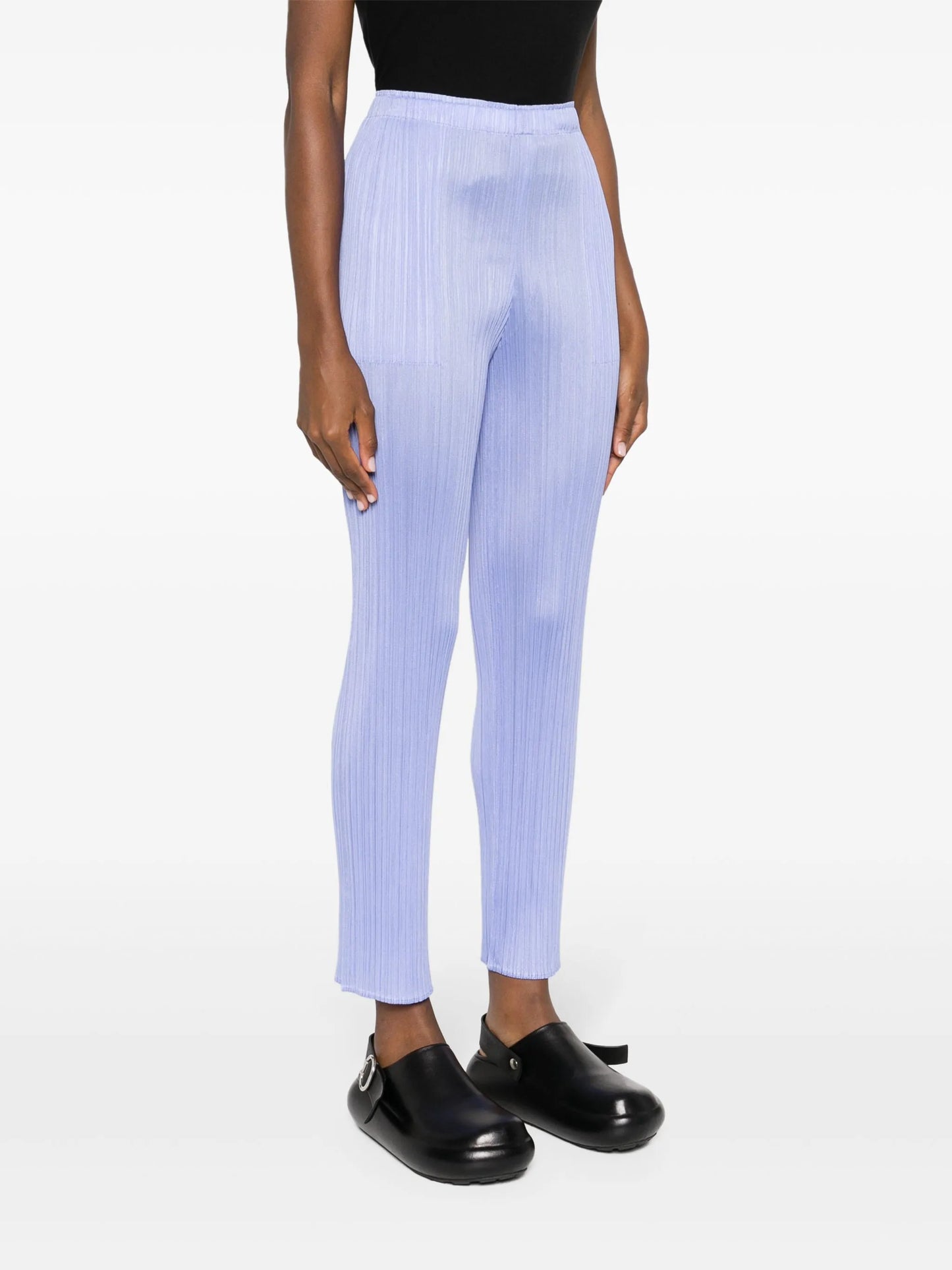 New Colourful Basics plissé trousers