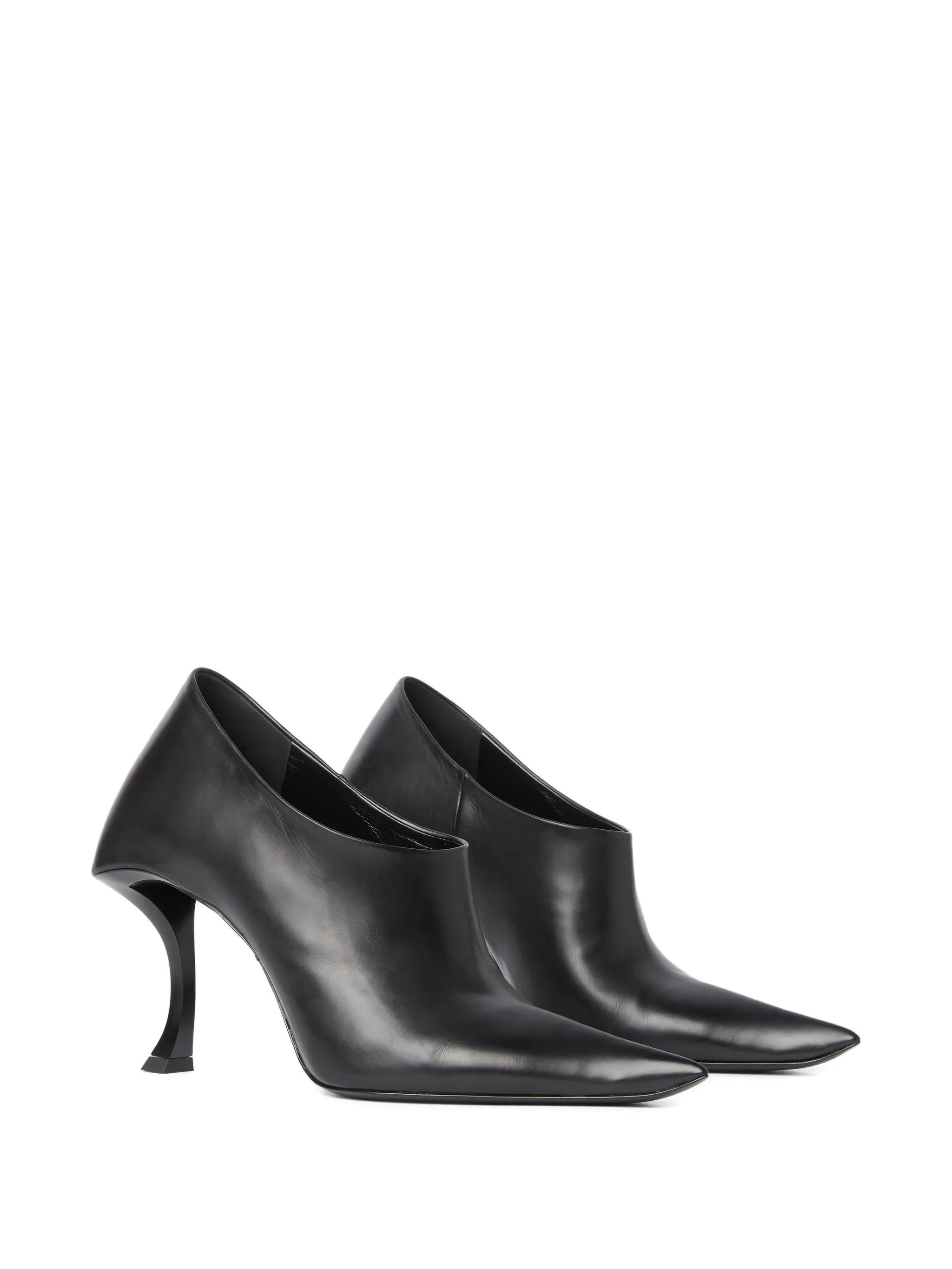 Hourglass leather pumps