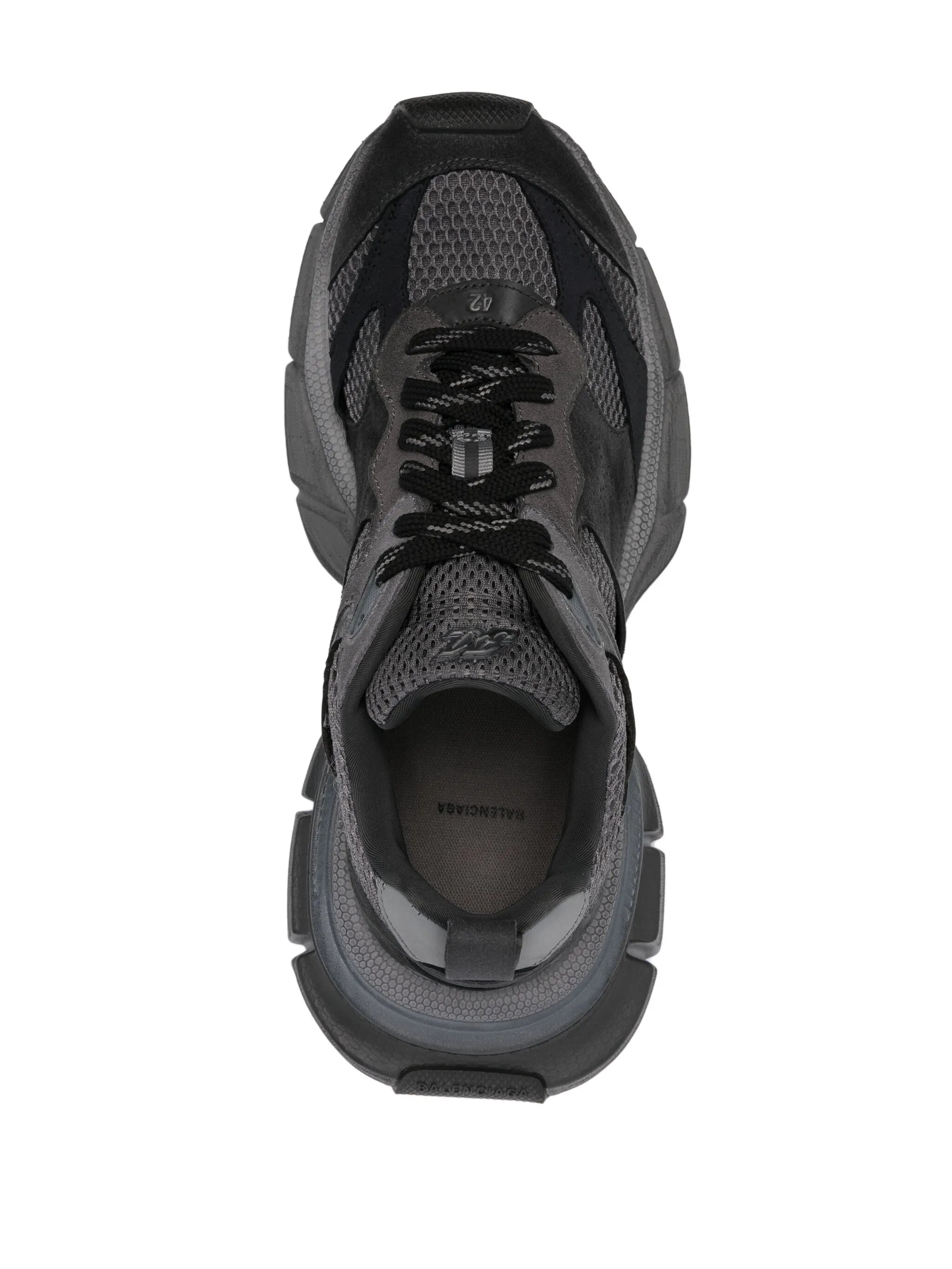 3XL sneakers
