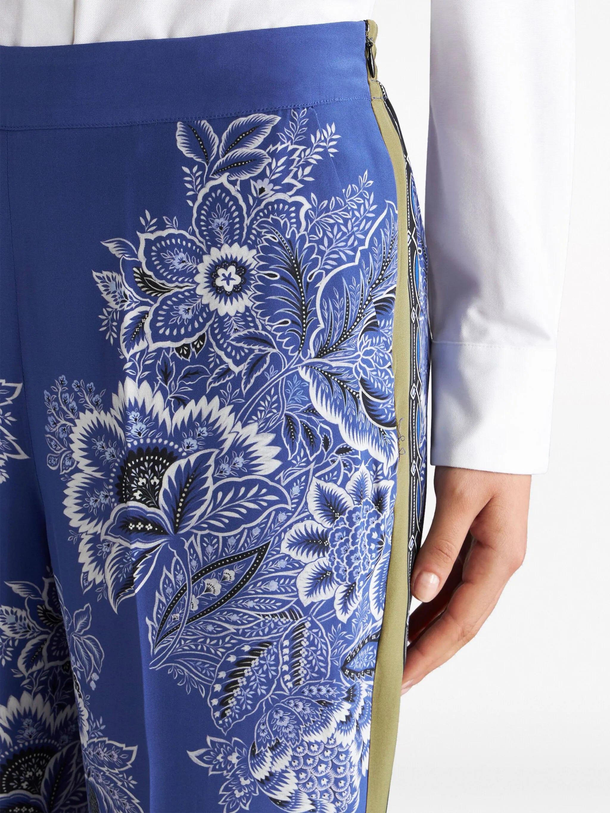 bandana-print straight-leg silk trousers