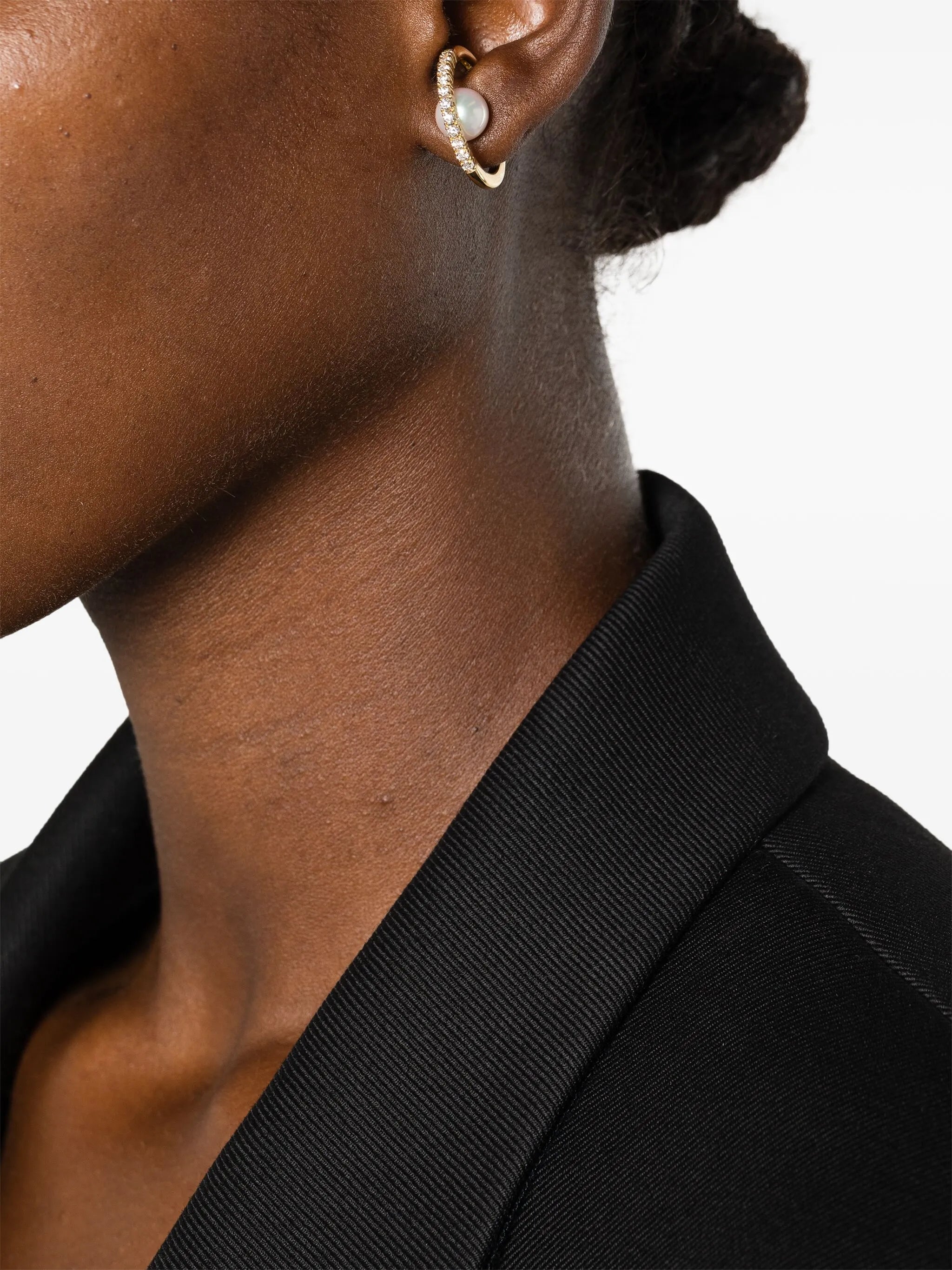 18kt yellow gold Akoya pearl and diamond earcuff