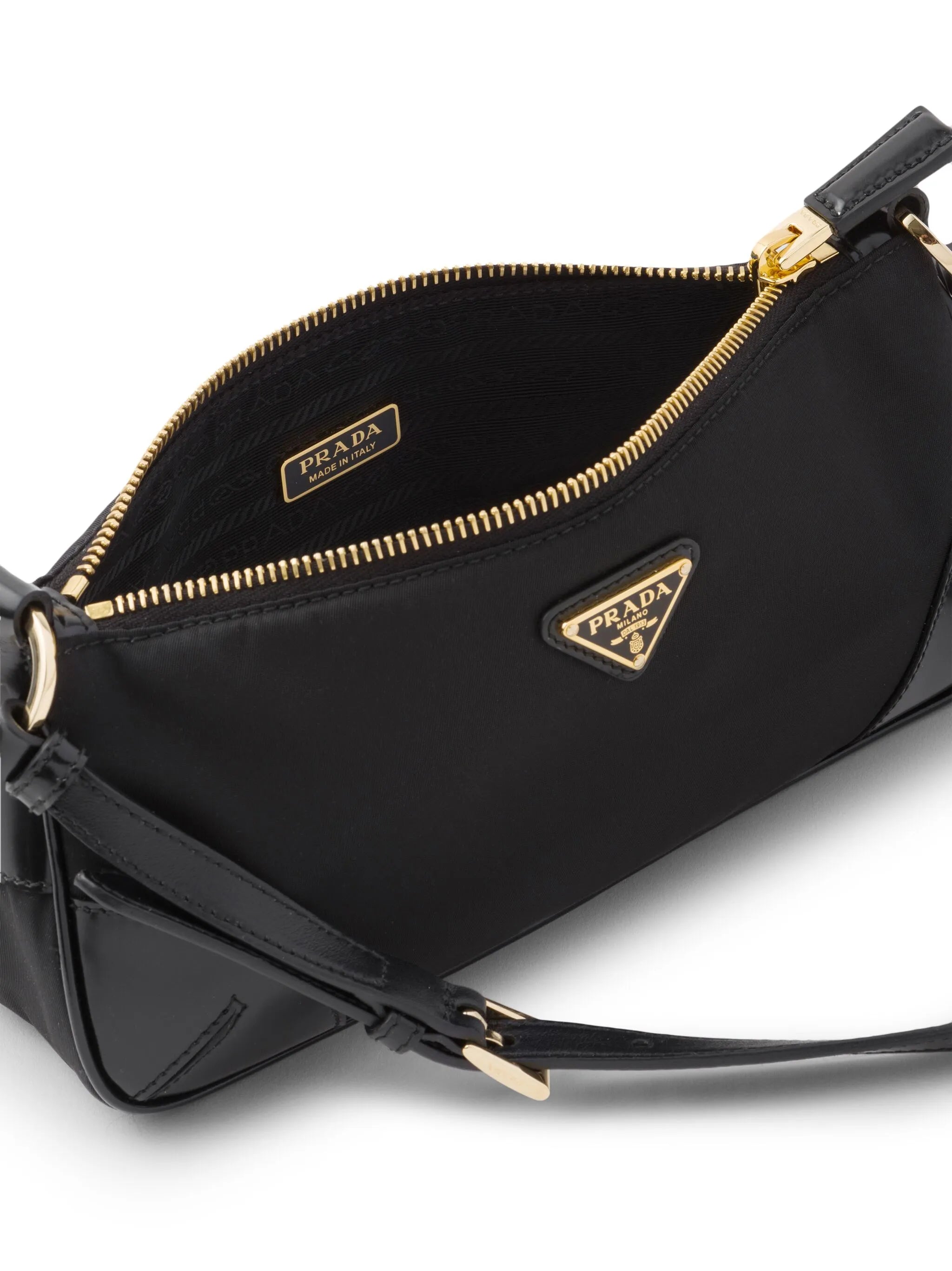 Re-Edition 2002 shoulder bag