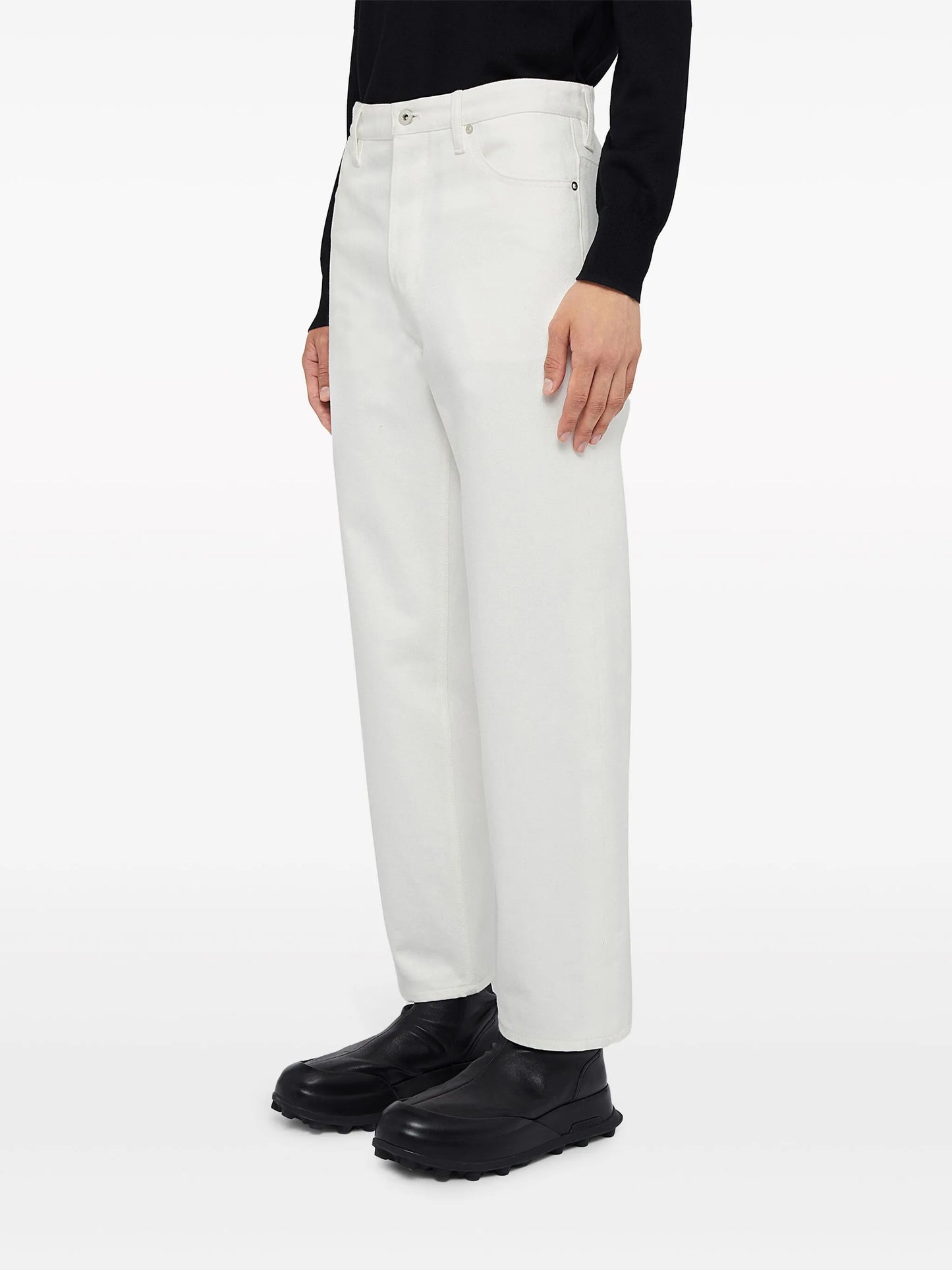 mid-rise straight-leg jeans