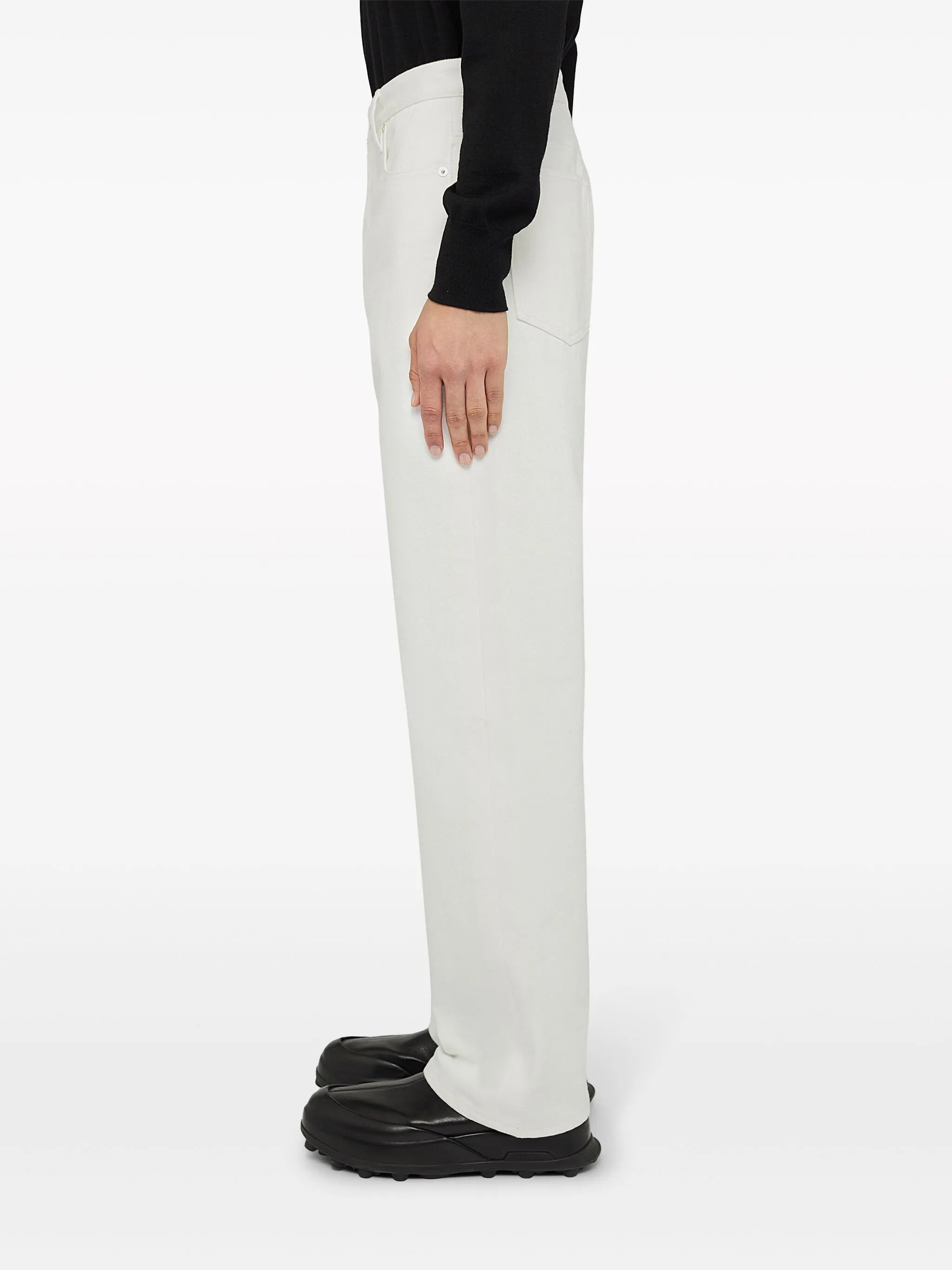 mid-rise straight-leg jeans