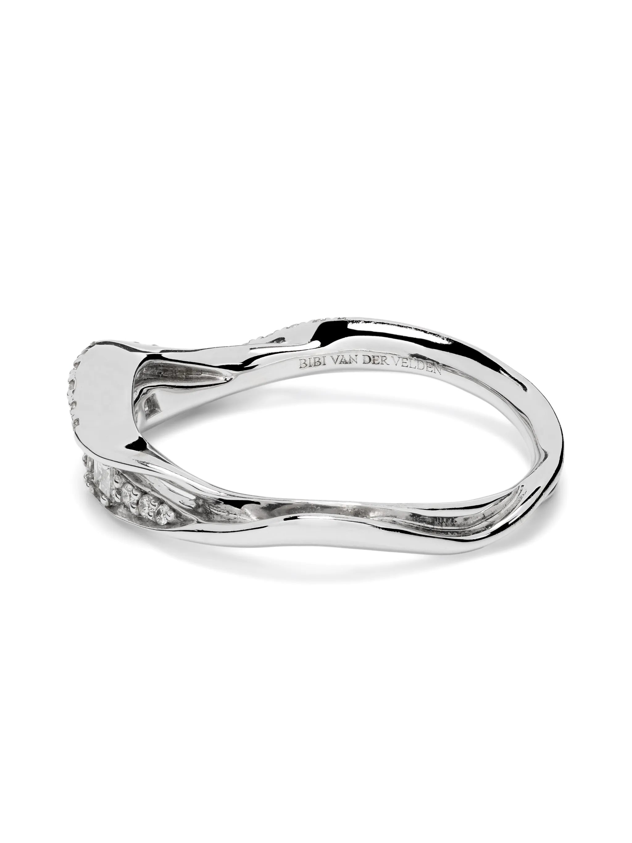 18kt white gold Inhale diamond stackable ring