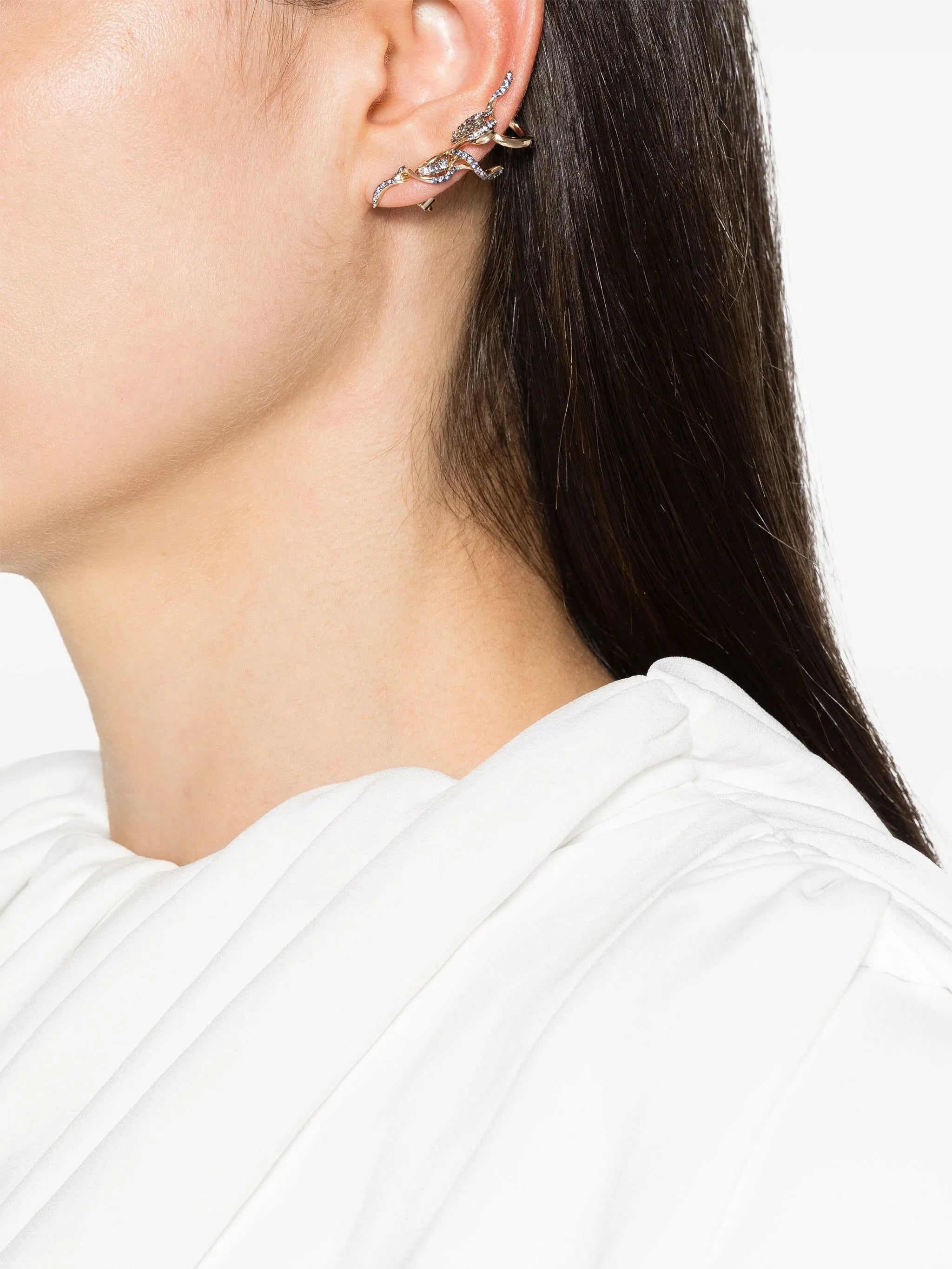 18kt white gold Puff multi-stone ear climber