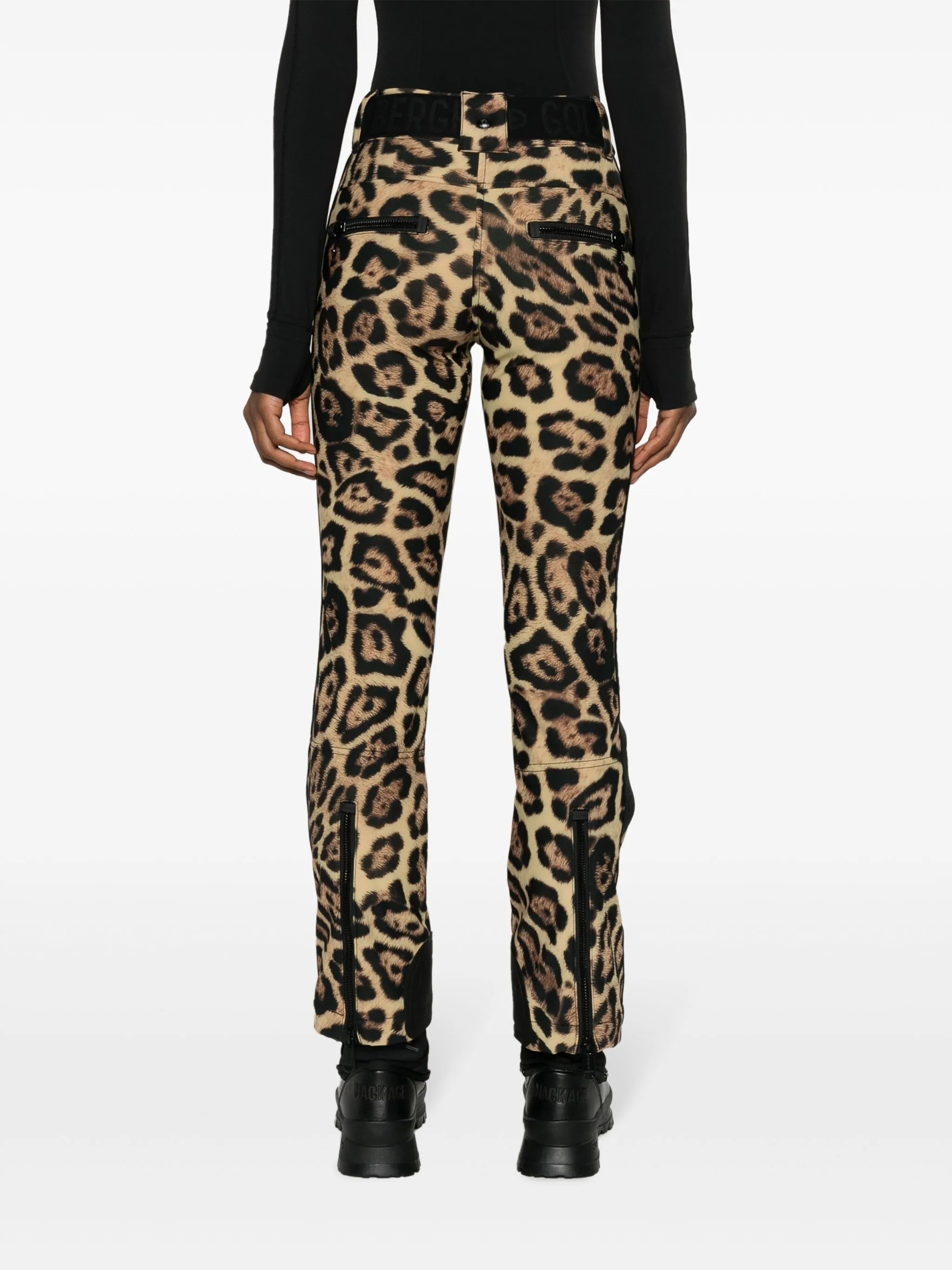 Jaguar-print ski bottom