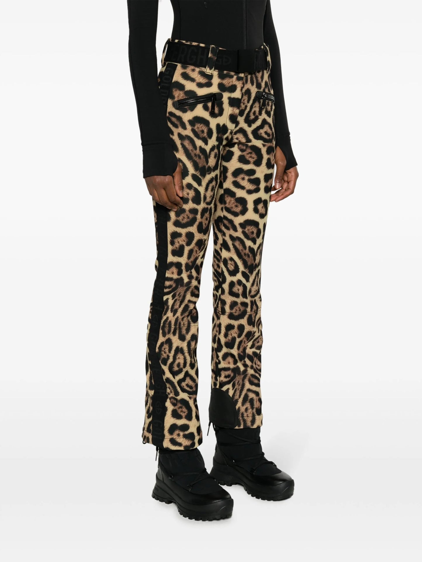 Jaguar-print ski bottom