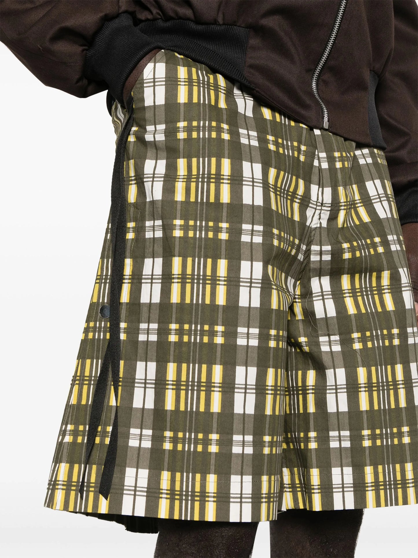 checked wide-leg shorts