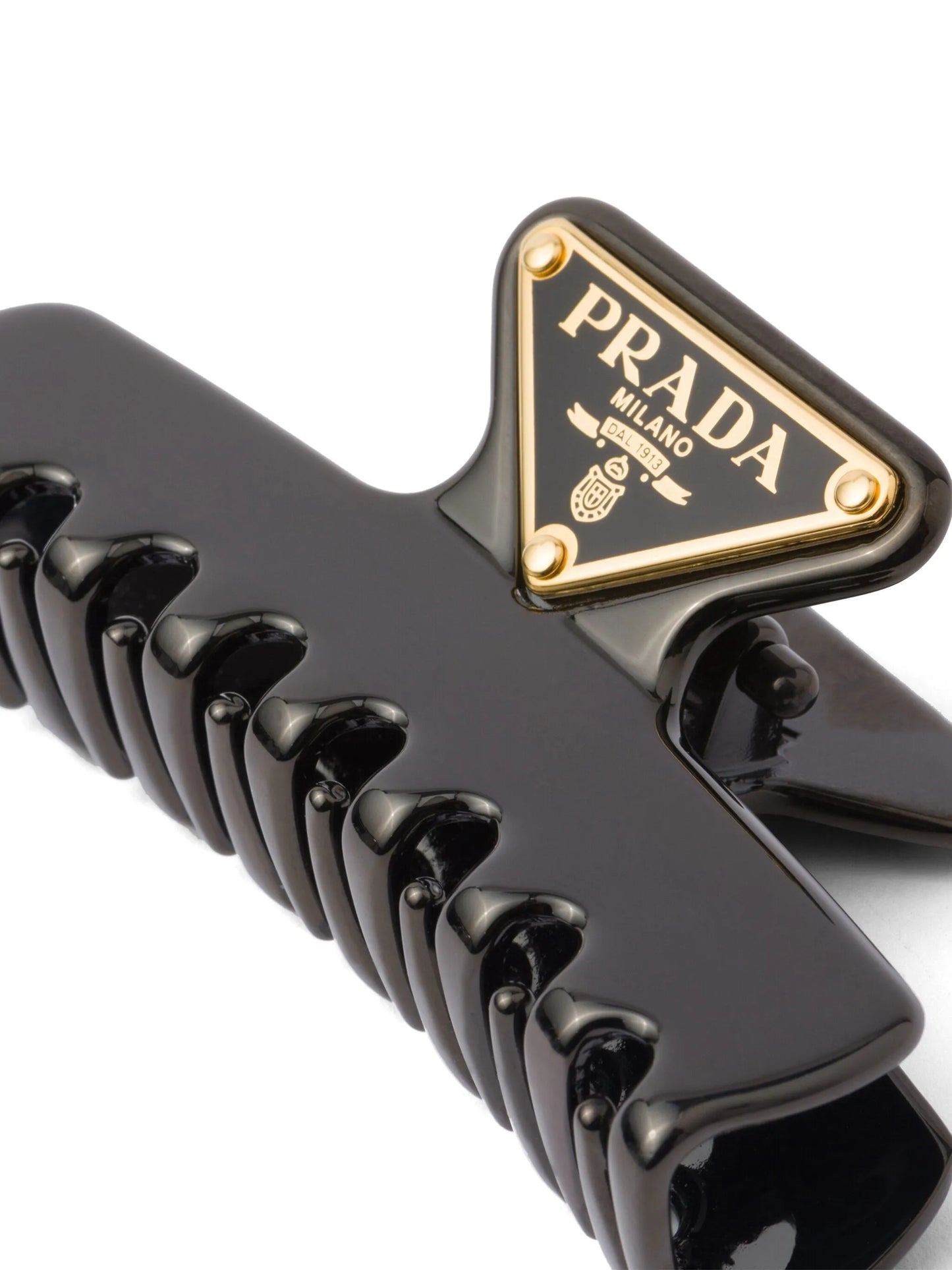 triangle-logo claw clip
