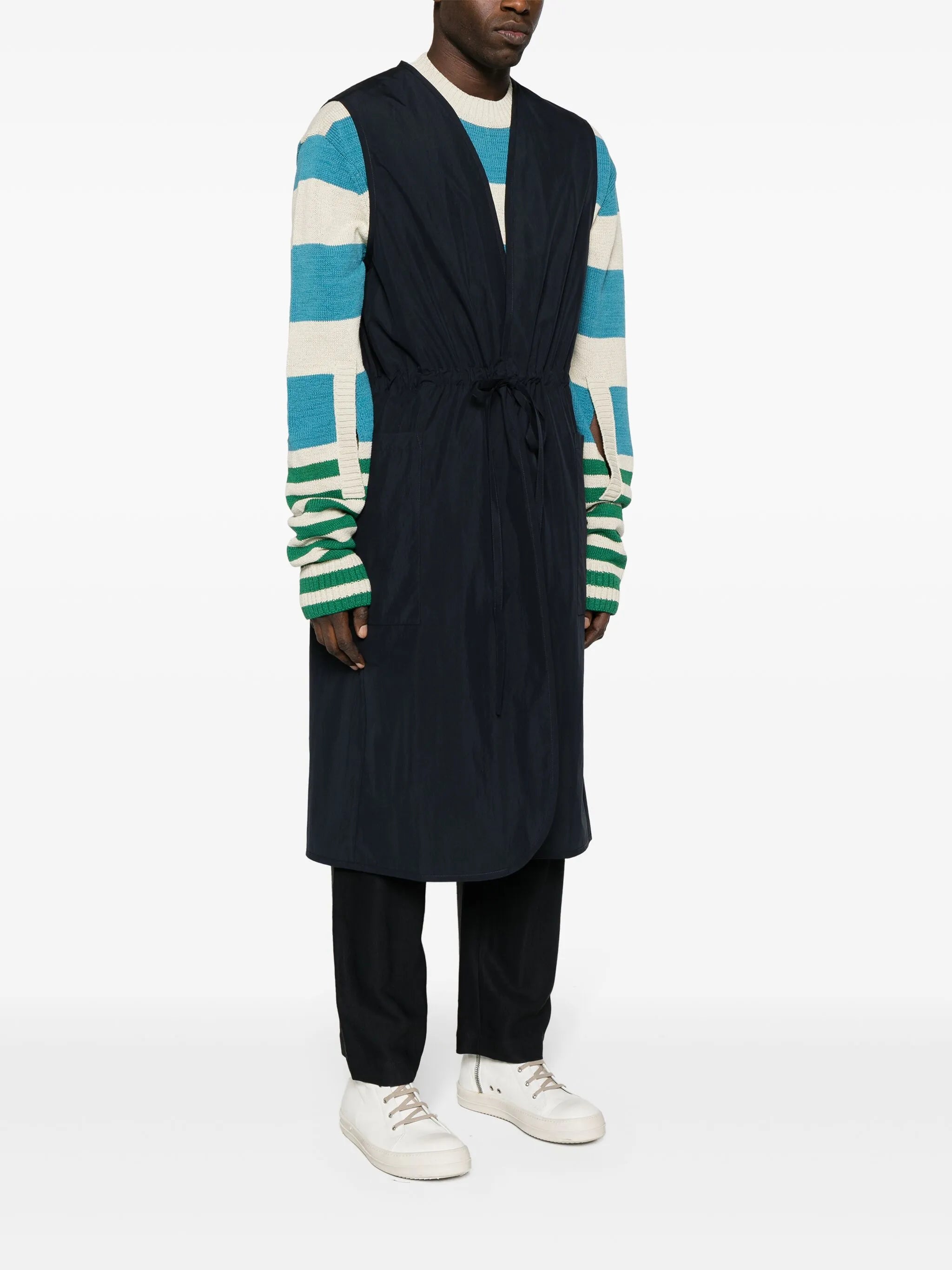 Lab sleeveless coat