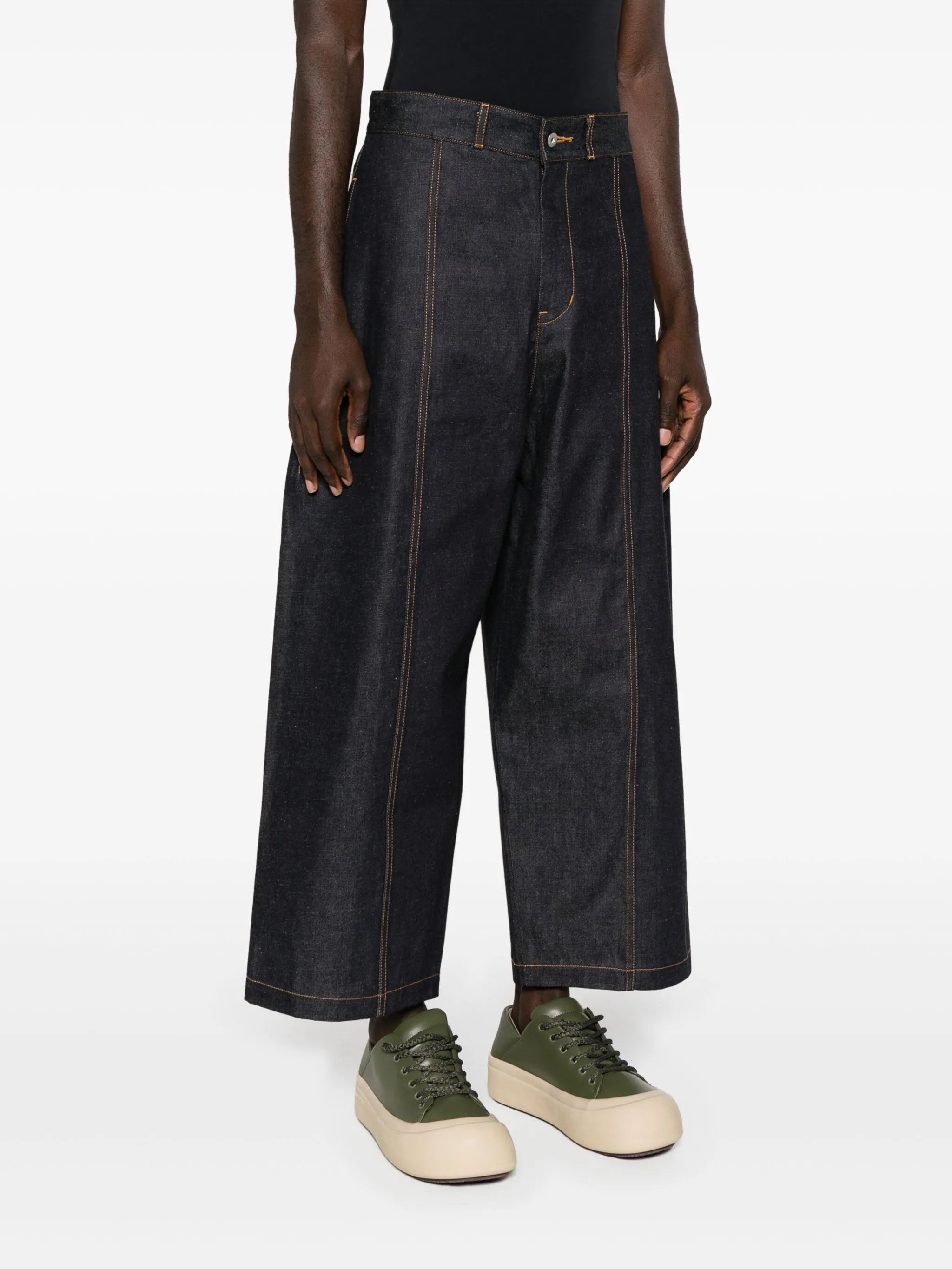 seam-detail wide-leg jeans