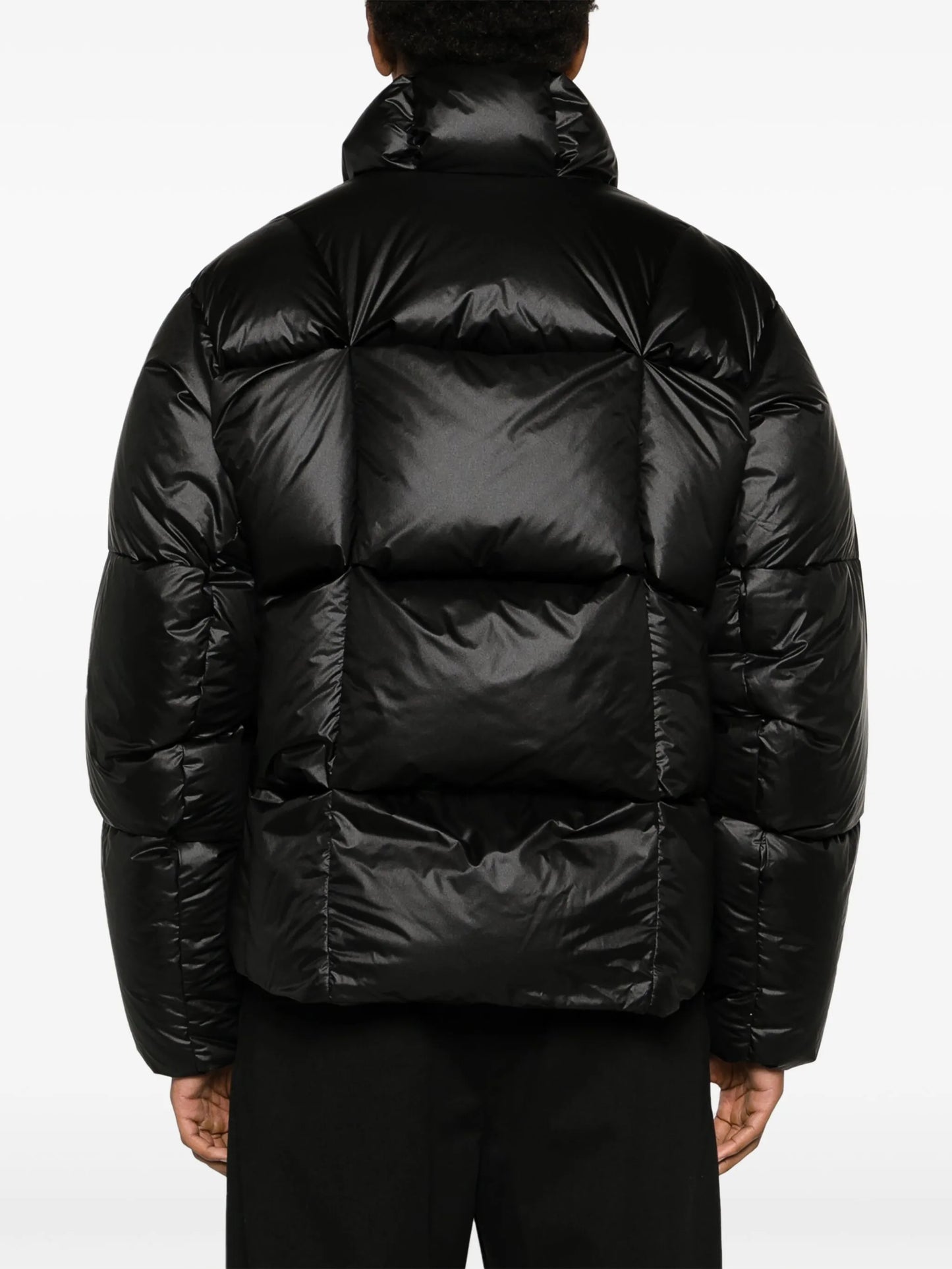 Three-Dimensional quilted down jacket