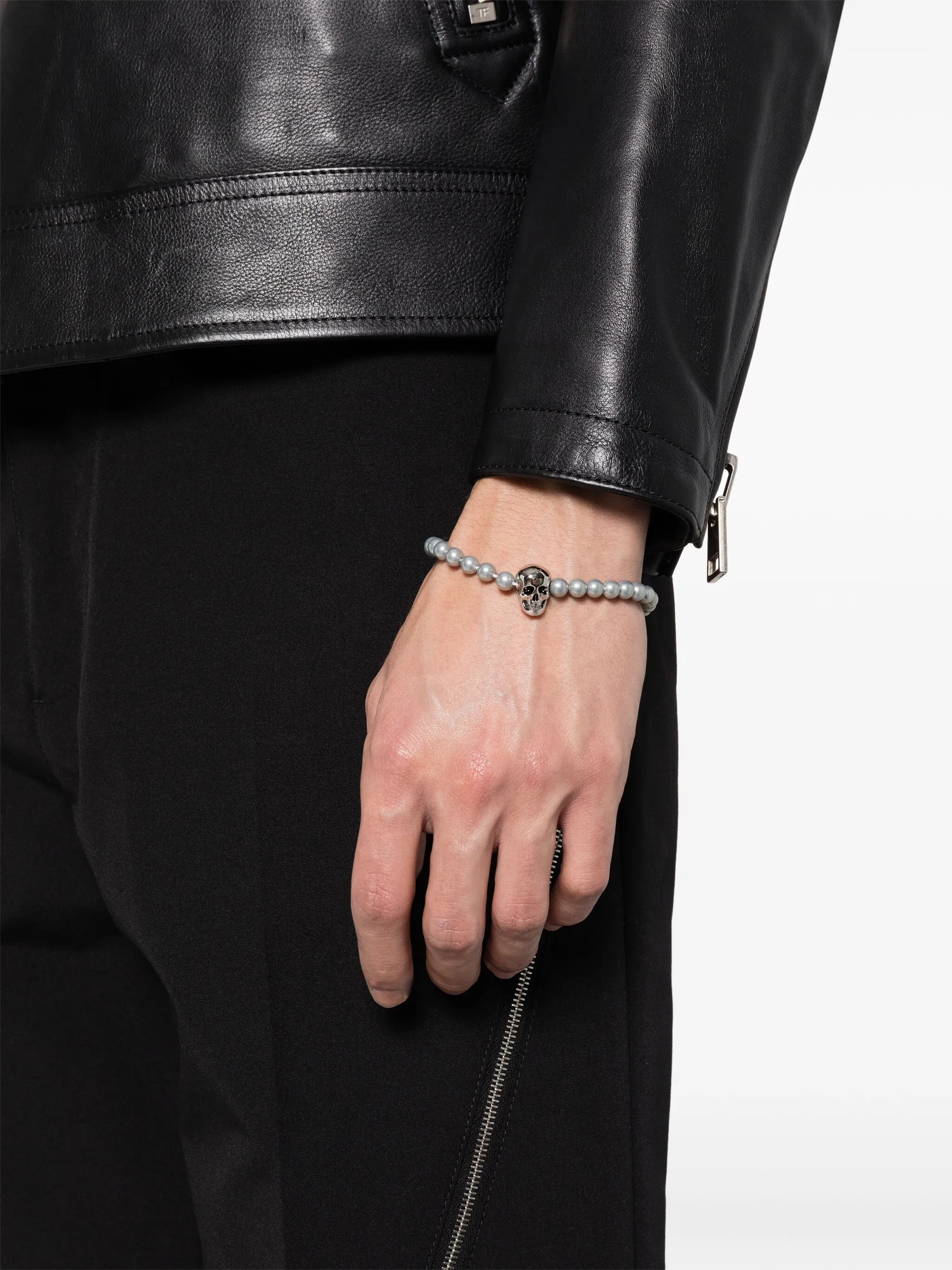 Skull pearl bracelet