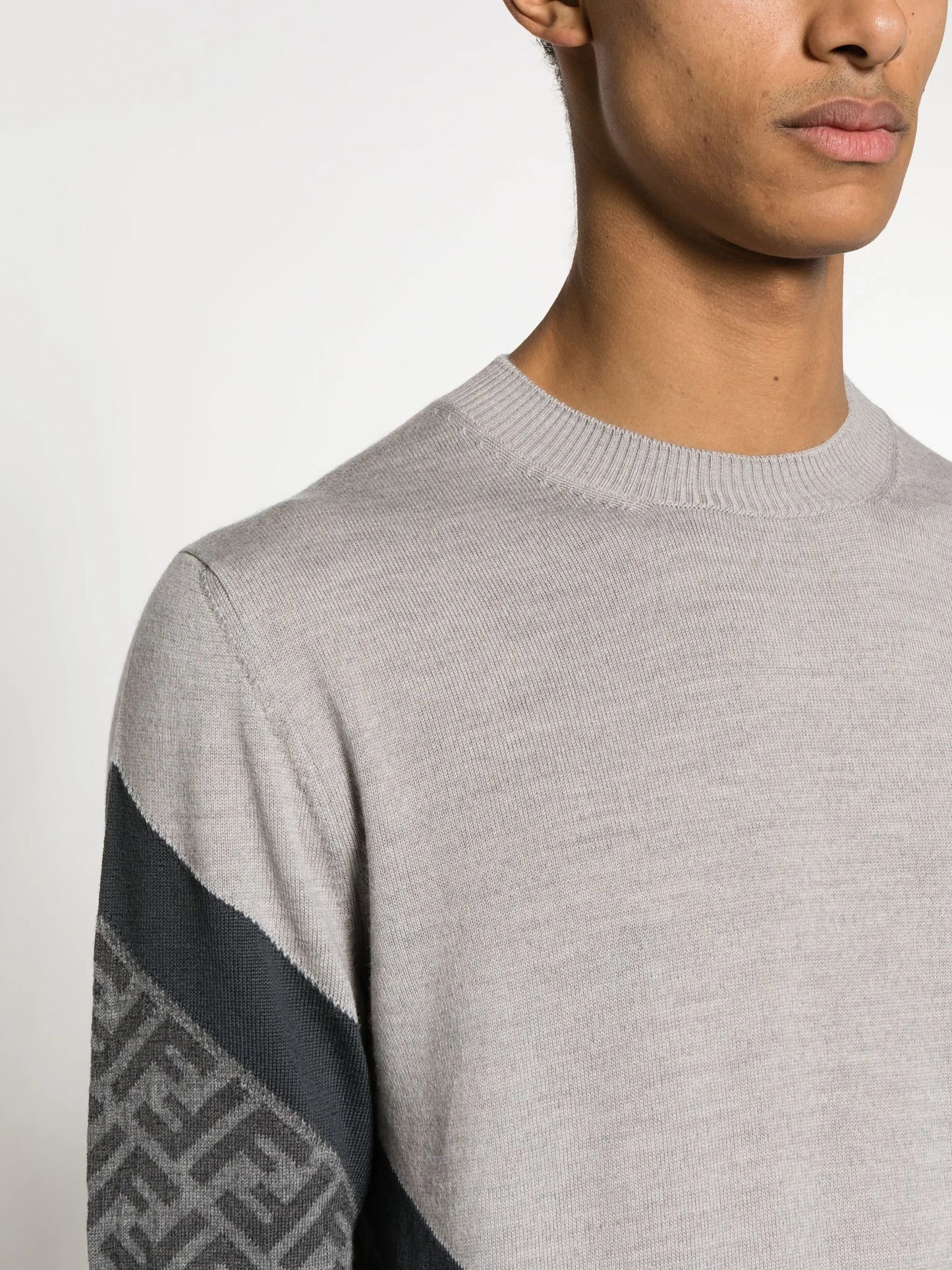 FF-pattern intarsia-knit jumper