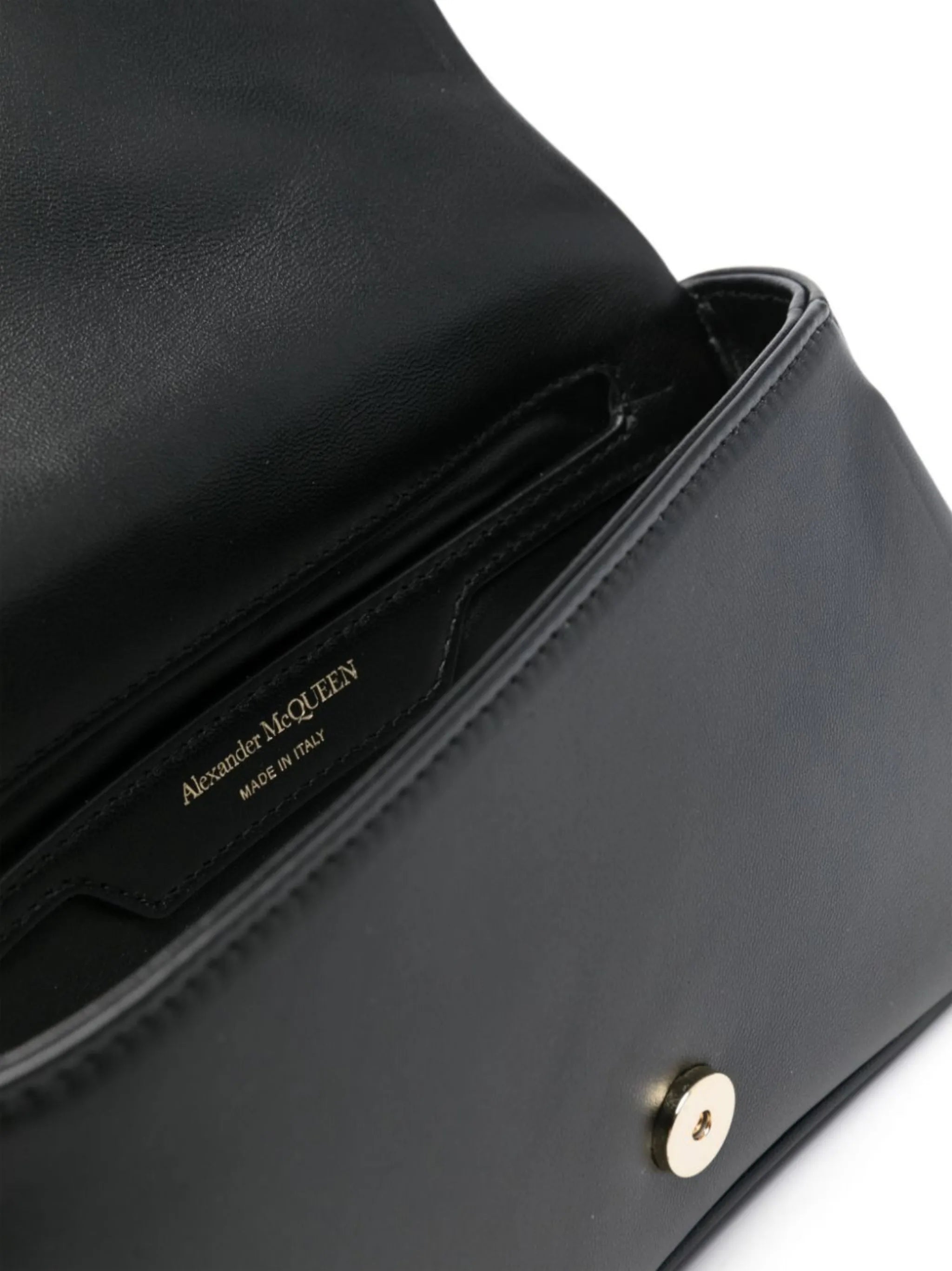 The Seal cross body bag