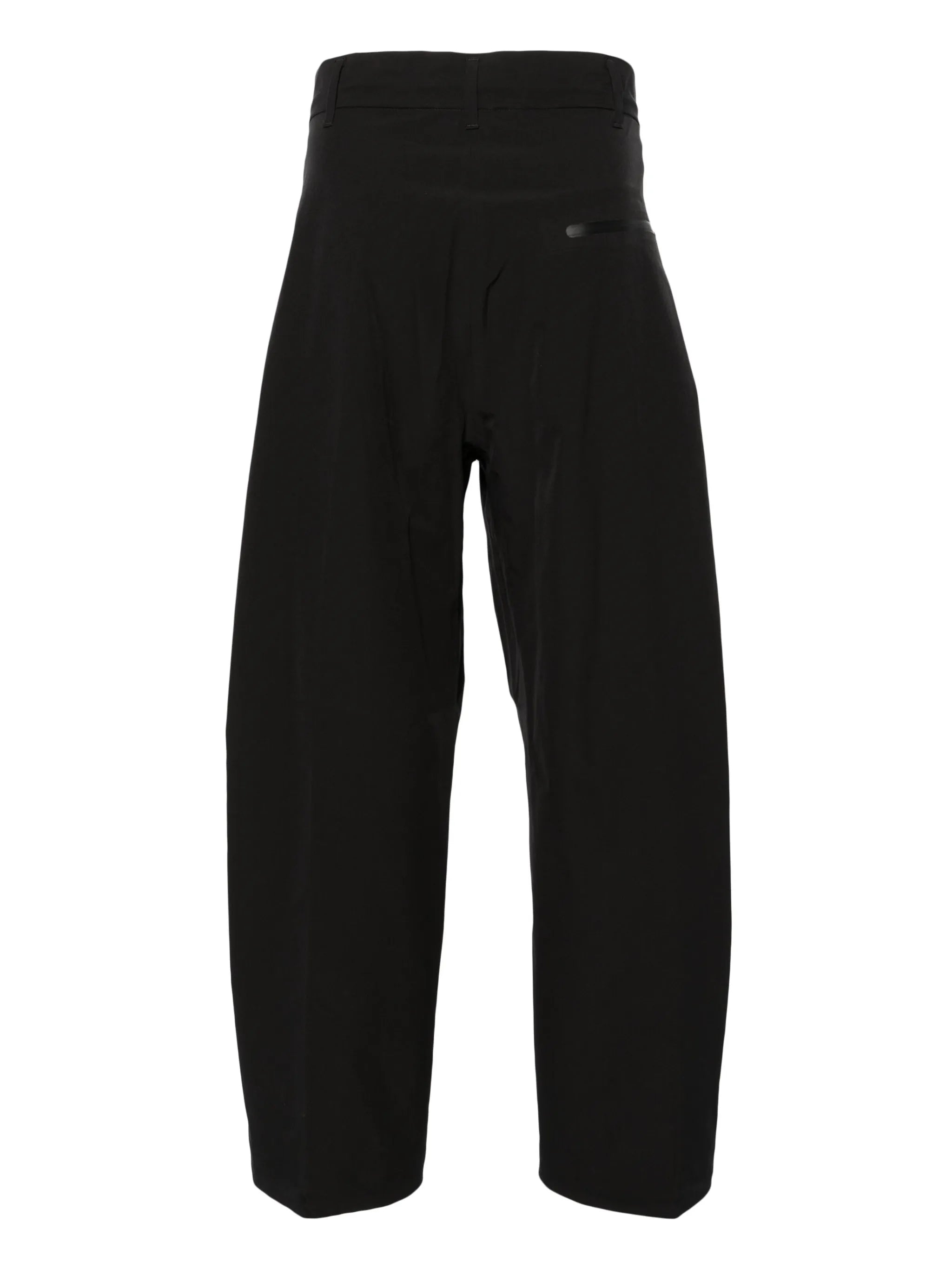 wide-leg cargo trousers