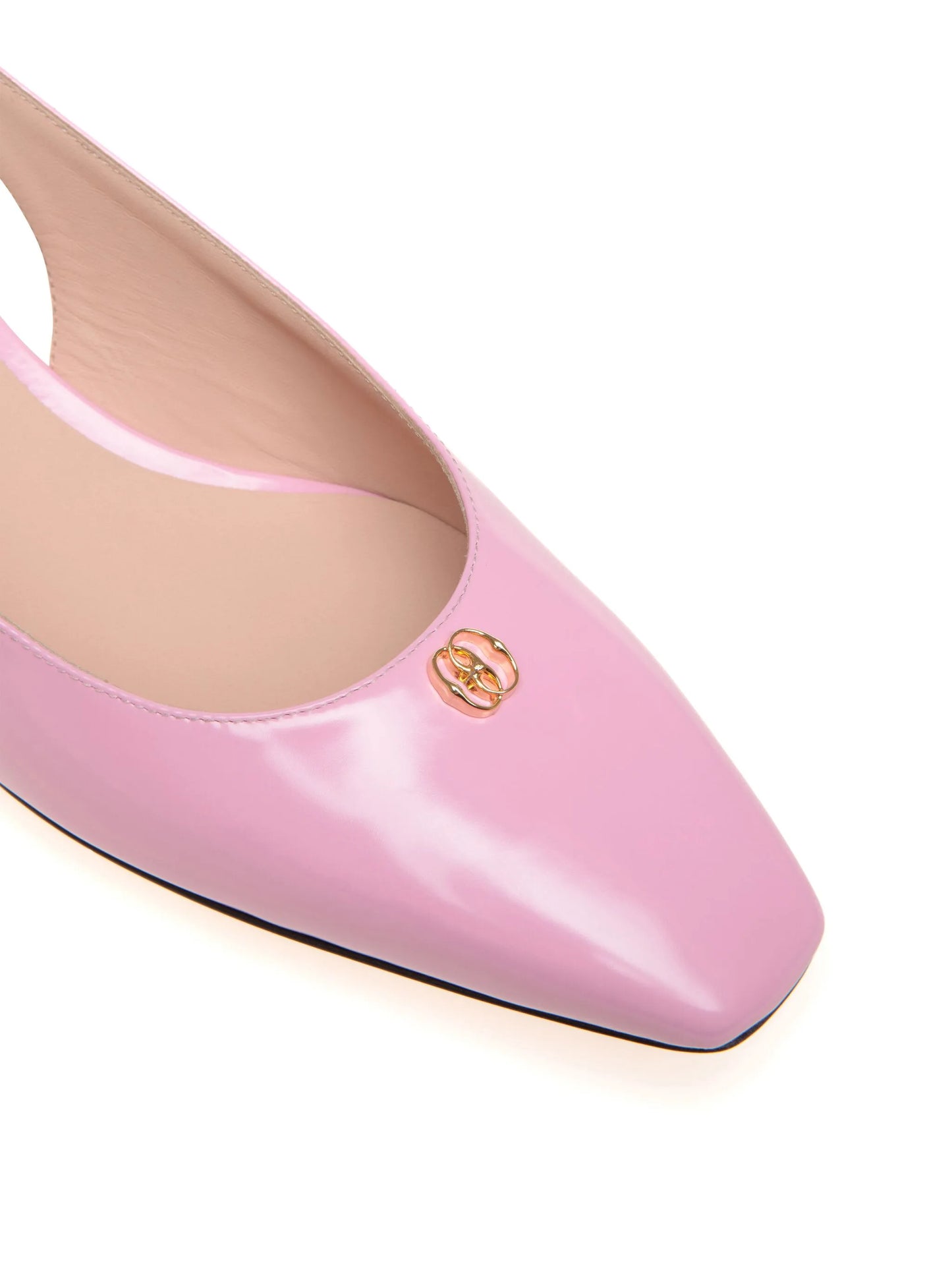 Emblem-plaque slingback leather pumps