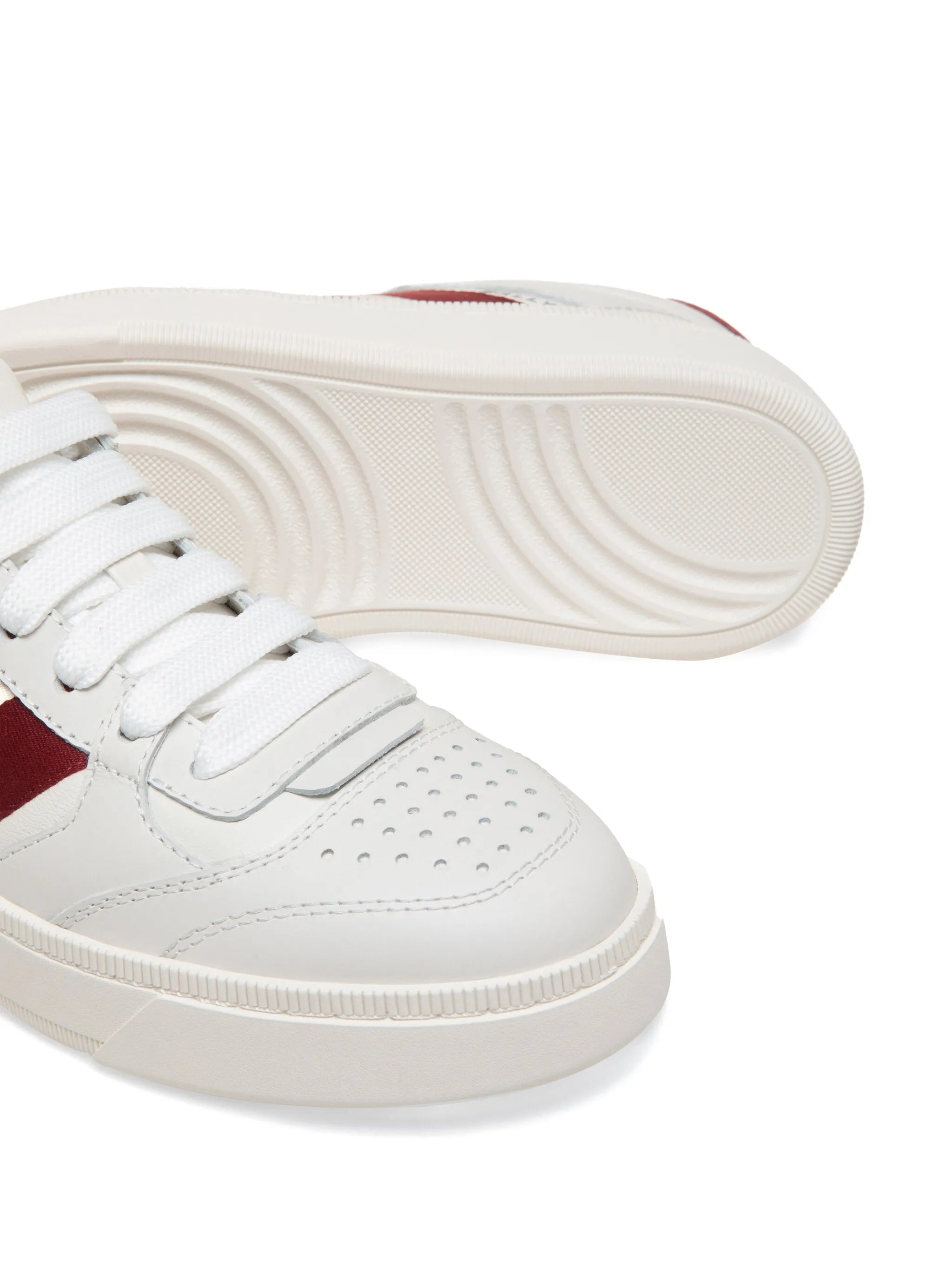 Raise leather sneakers