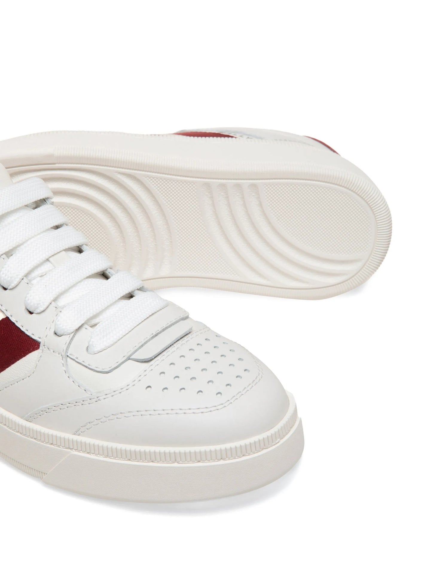 Raise leather sneakers