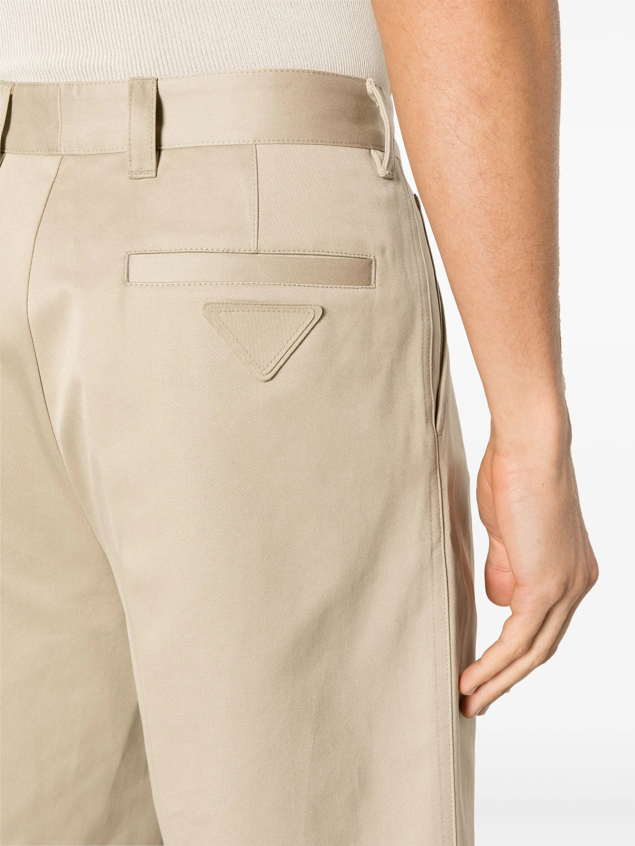 pleated wide-leg shorts