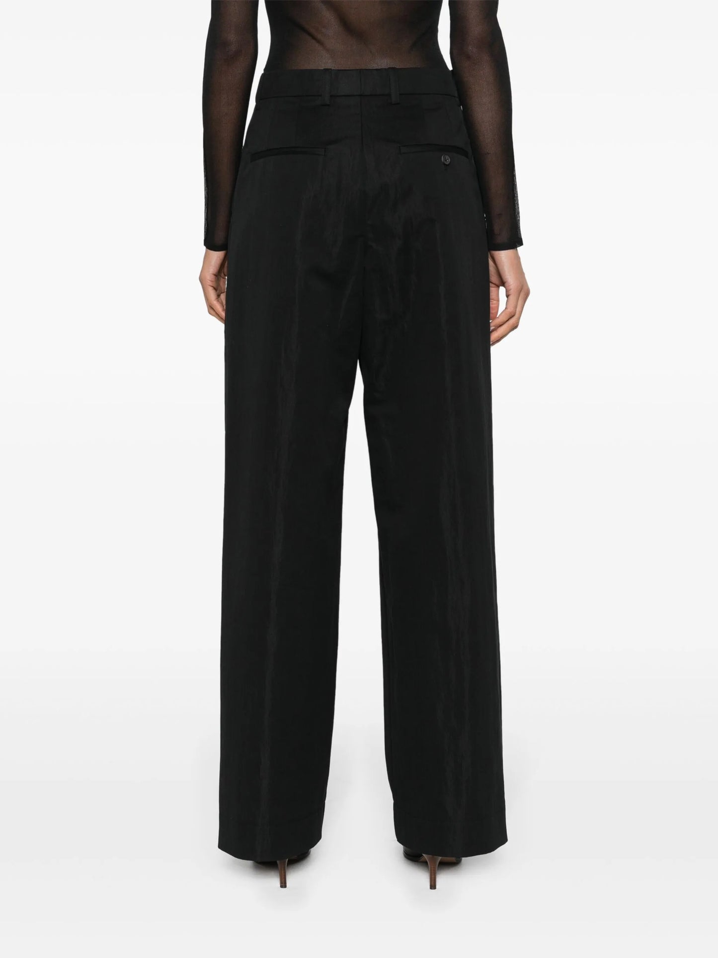 wide-leg tailored trousers
