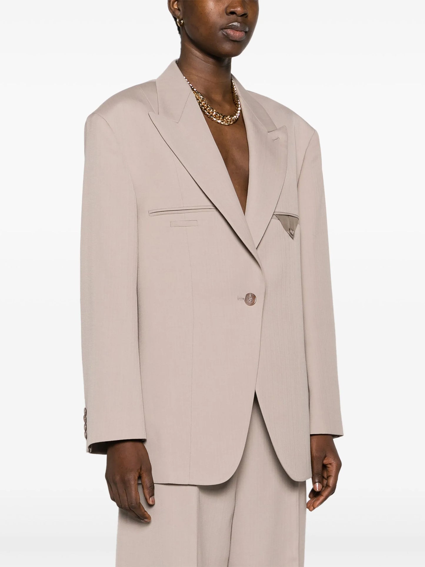 single-breasted boxy blazer