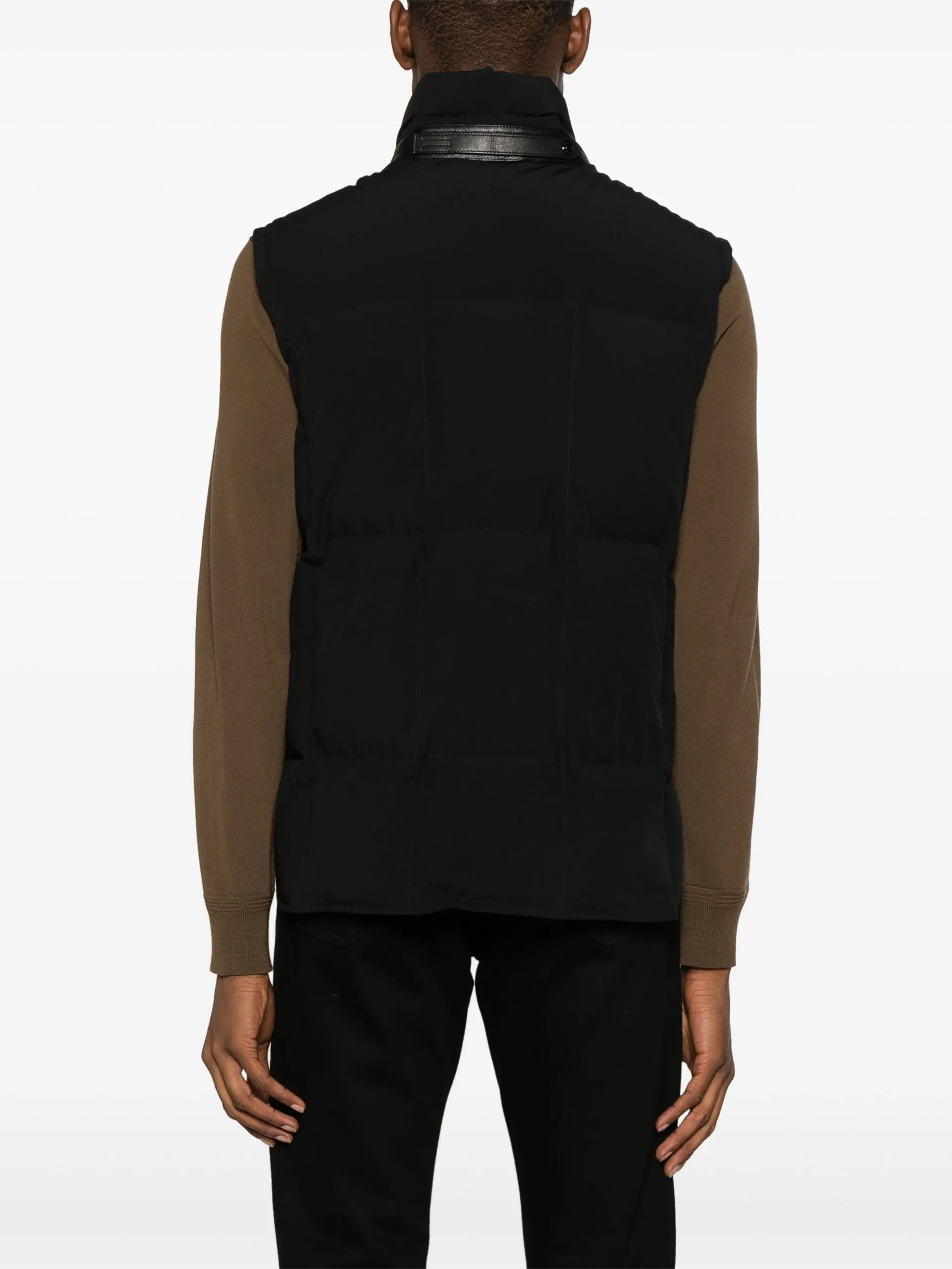 funnel-neck quilted gilet