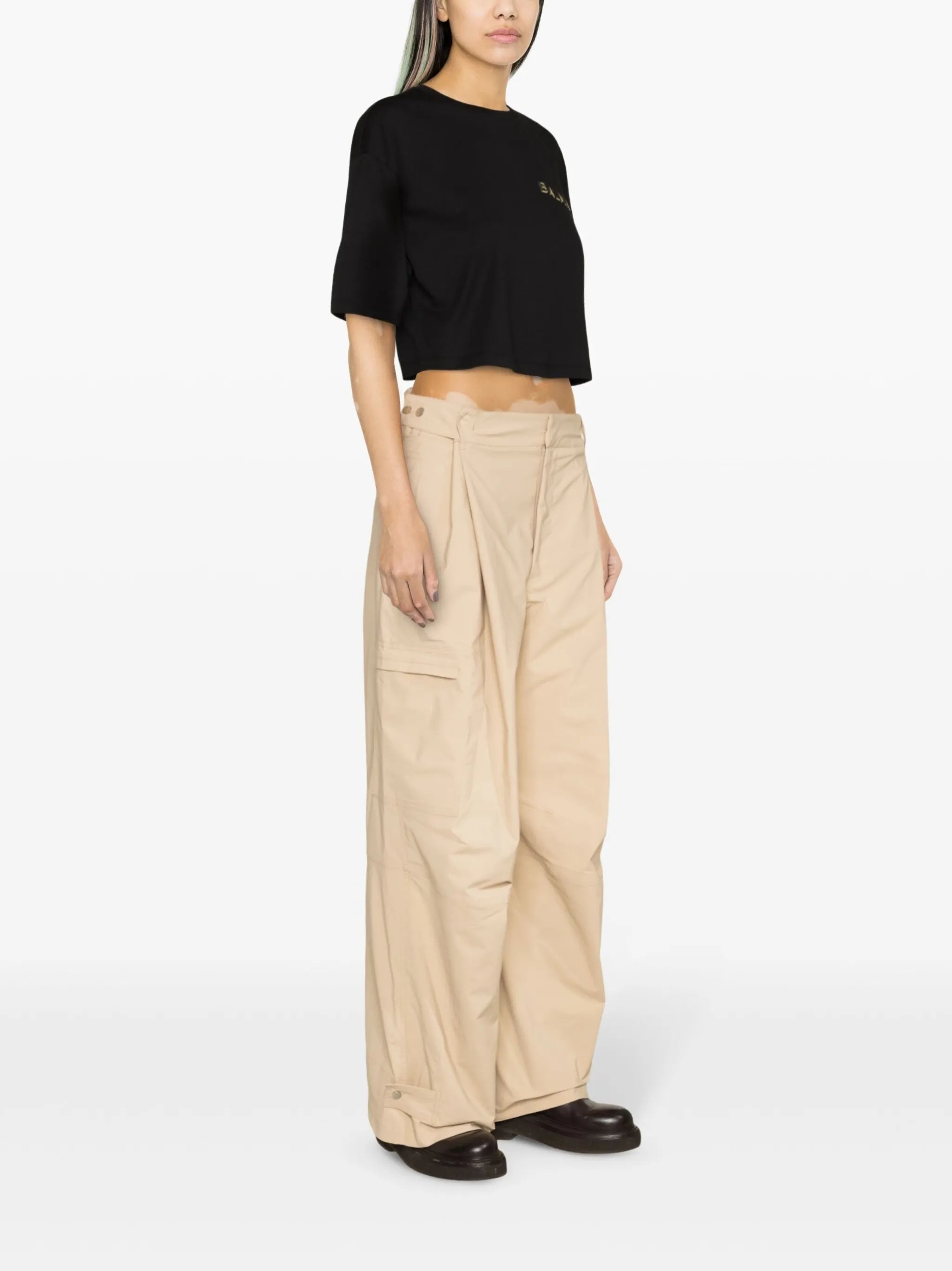logo-appliqué cropped T-shirt
