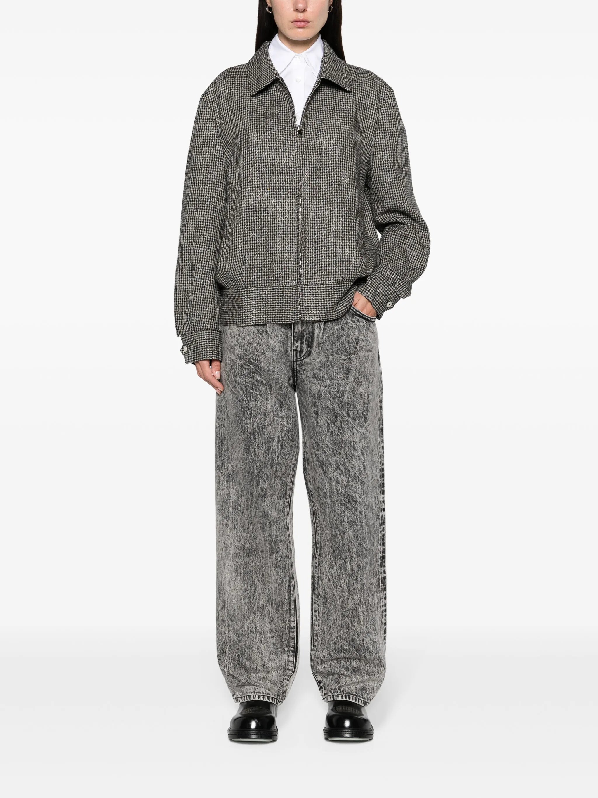 mid-rise straight-leg jeans
