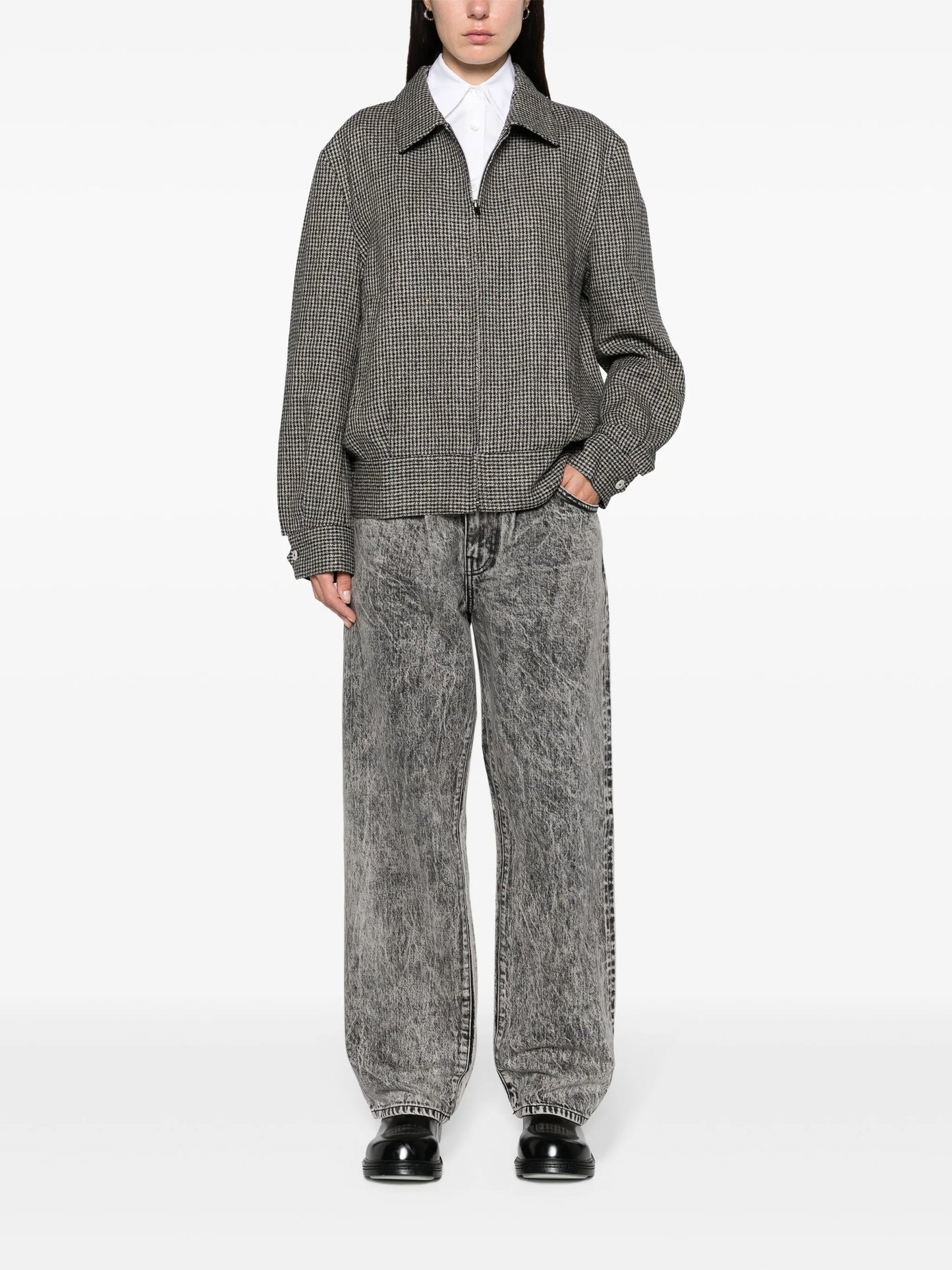 mid-rise straight-leg jeans
