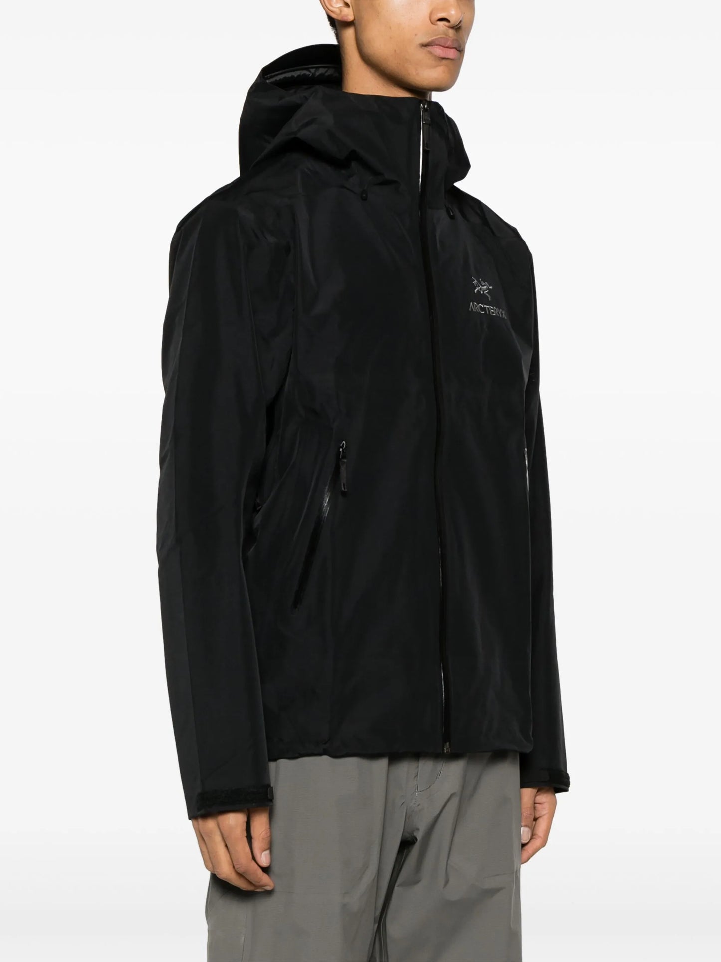 embroidered-logo hooded windbreaker