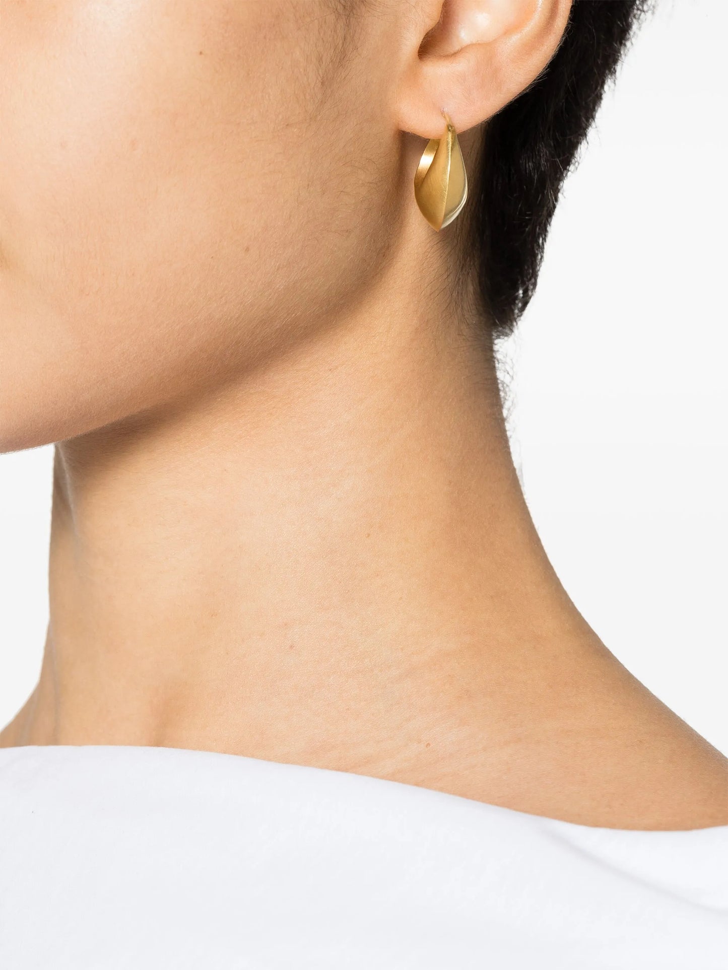 22kt yellow gold Leech hoop earrings