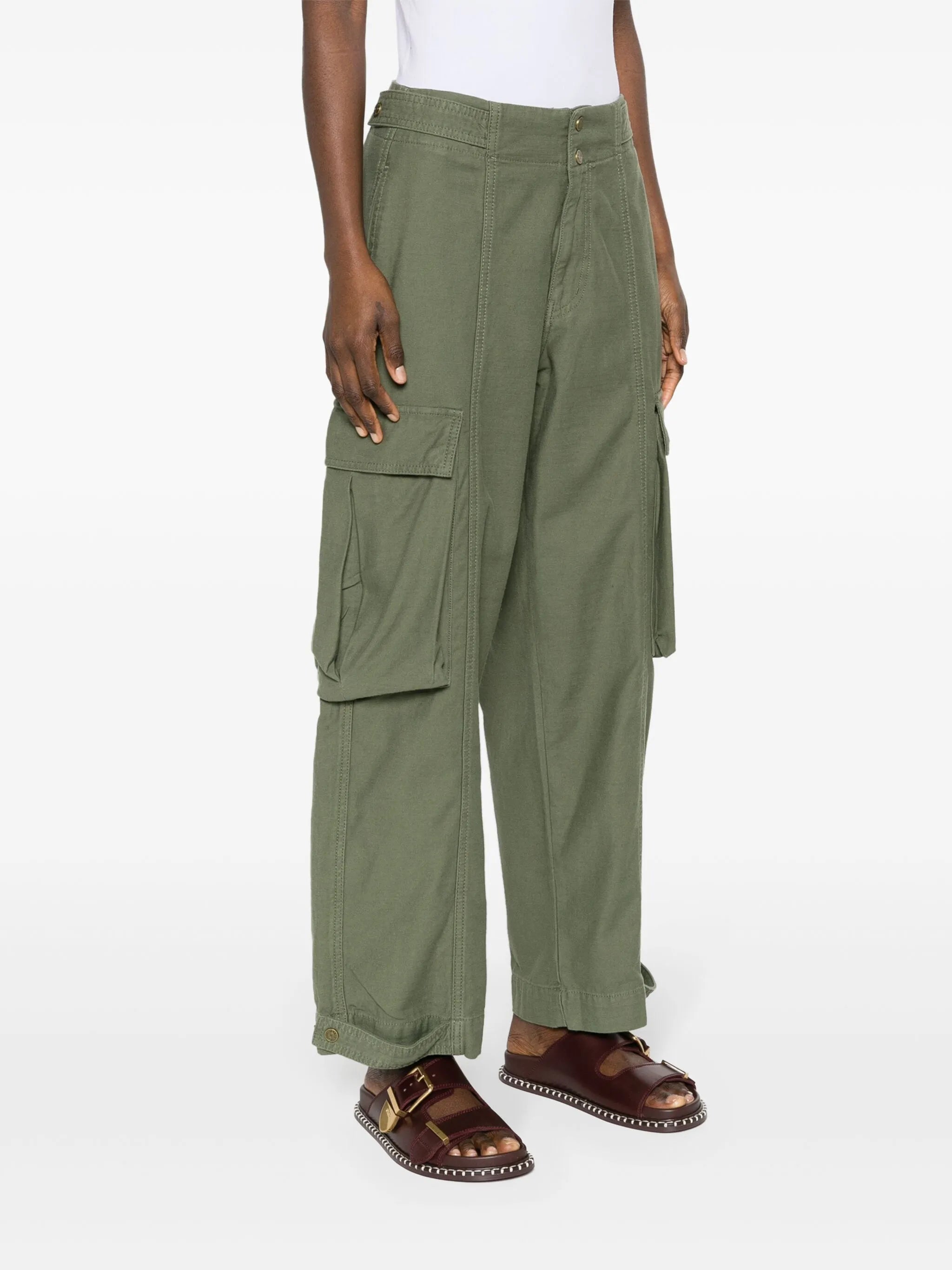 wide-leg cargo trousers
