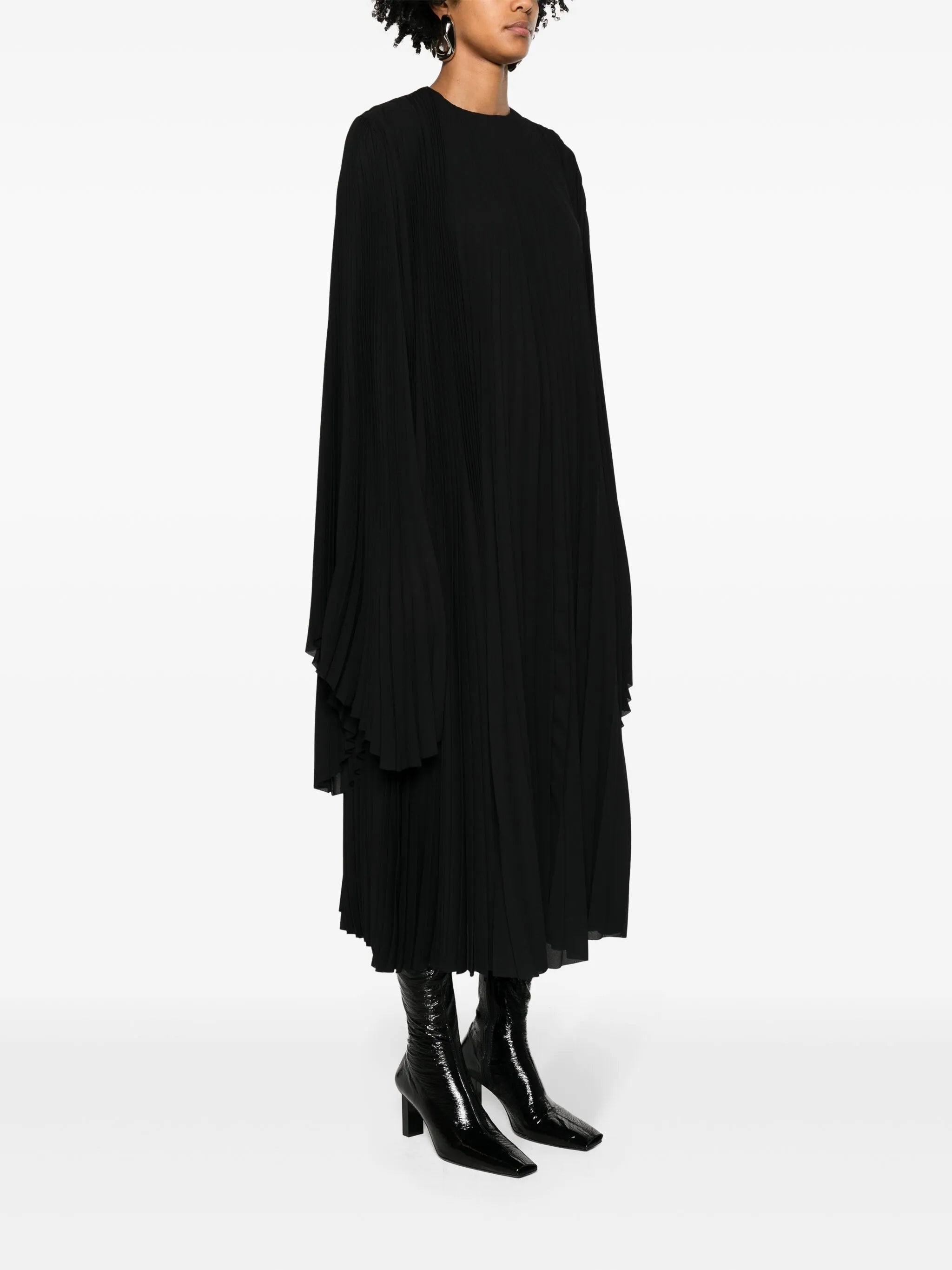 pleated wide-sleeve maxi dress