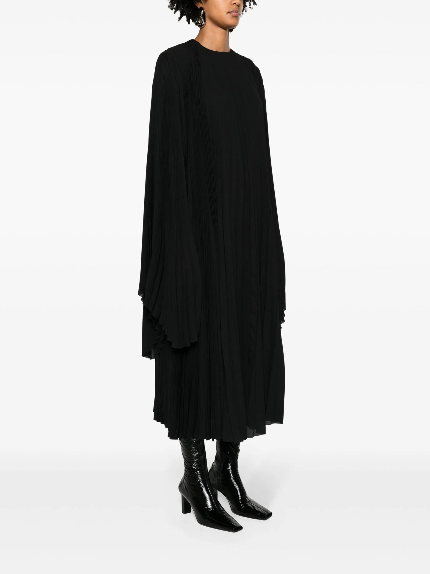 pleated wide-sleeve maxi dress