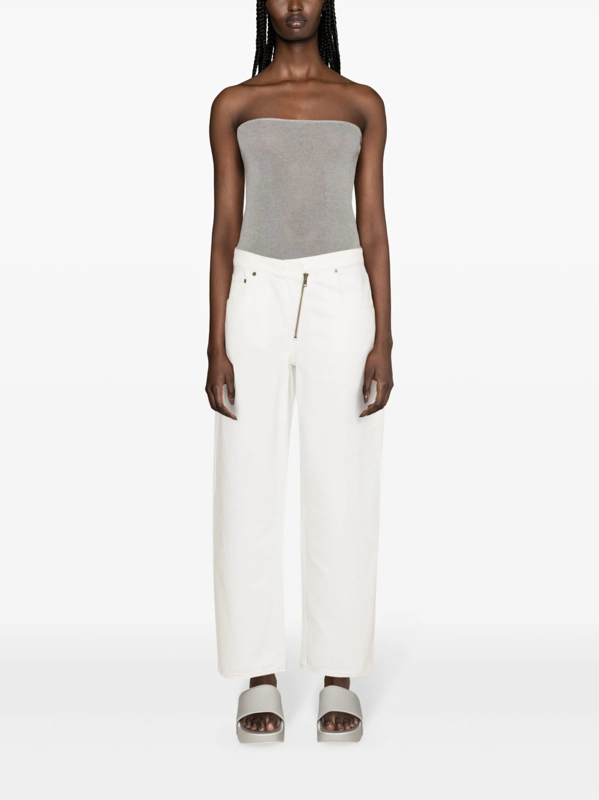 Angled Zipper tapered-leg jeans