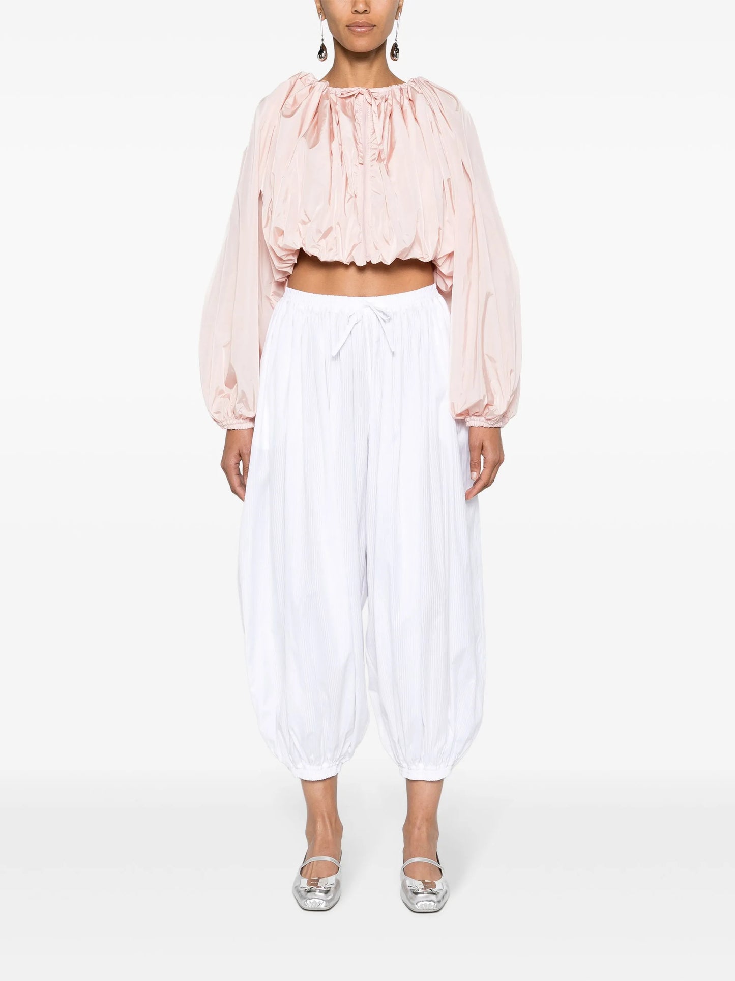 high-waist cropped trousers