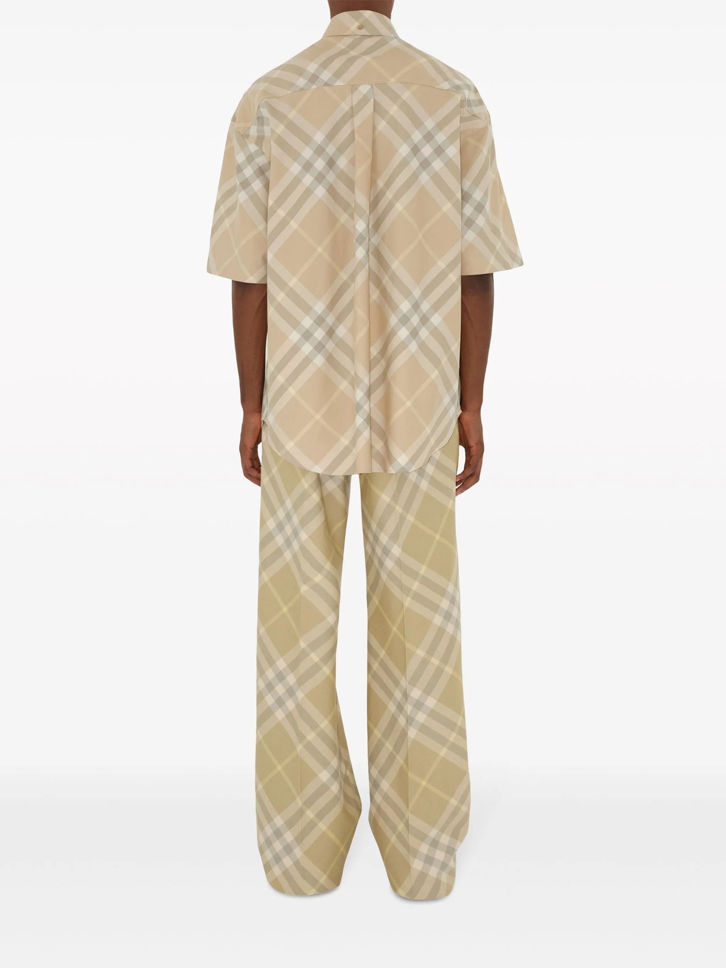 checkered short-sleeved button-down shirt