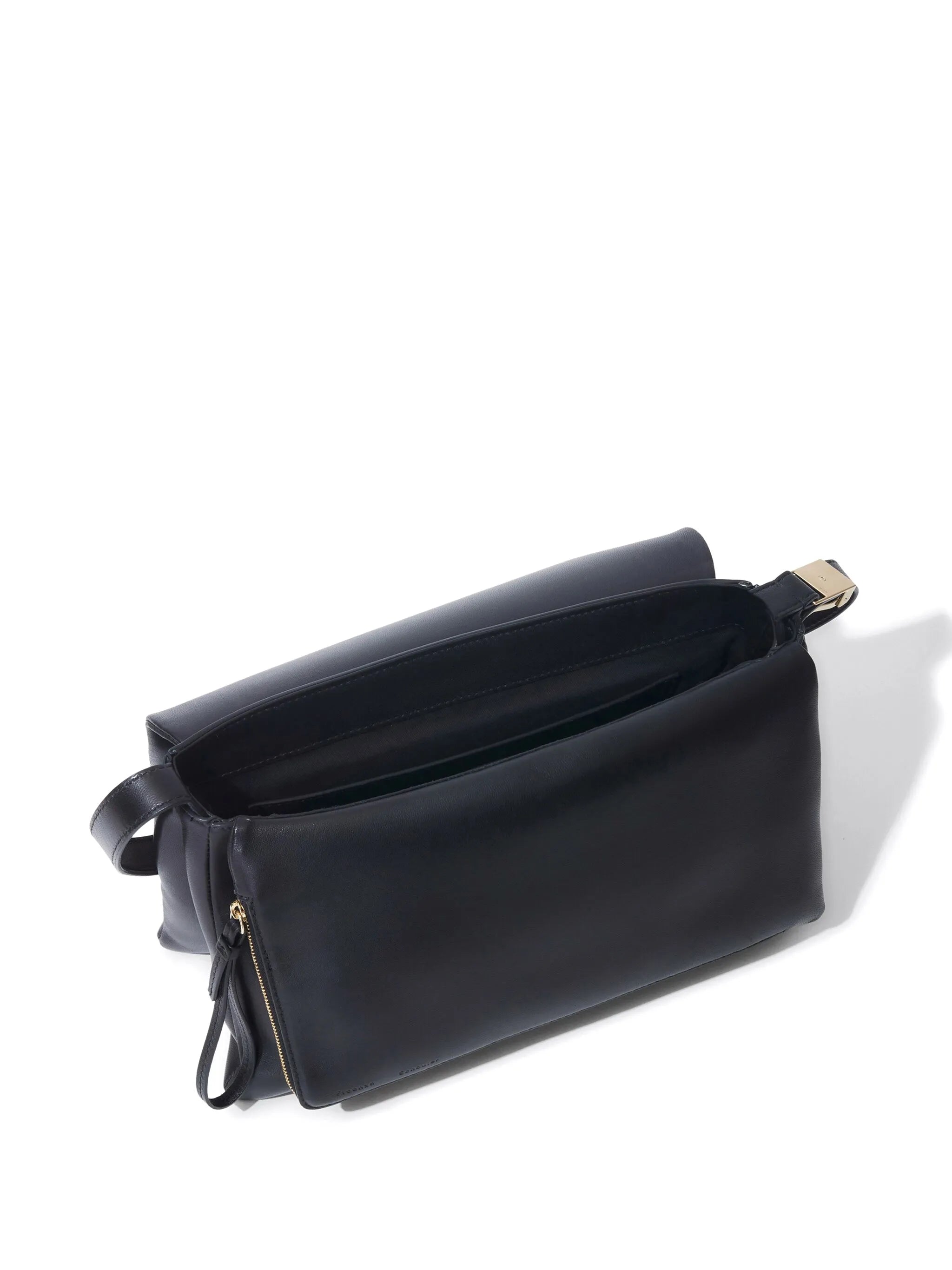 City leather shoulder bag