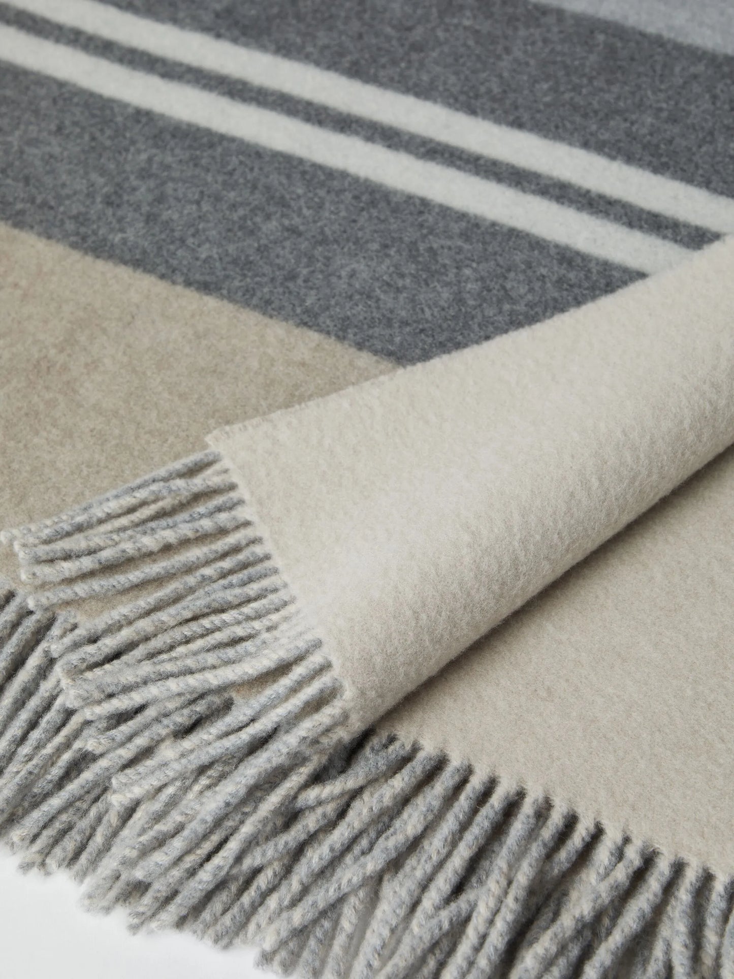 colour-block cashmere blanket