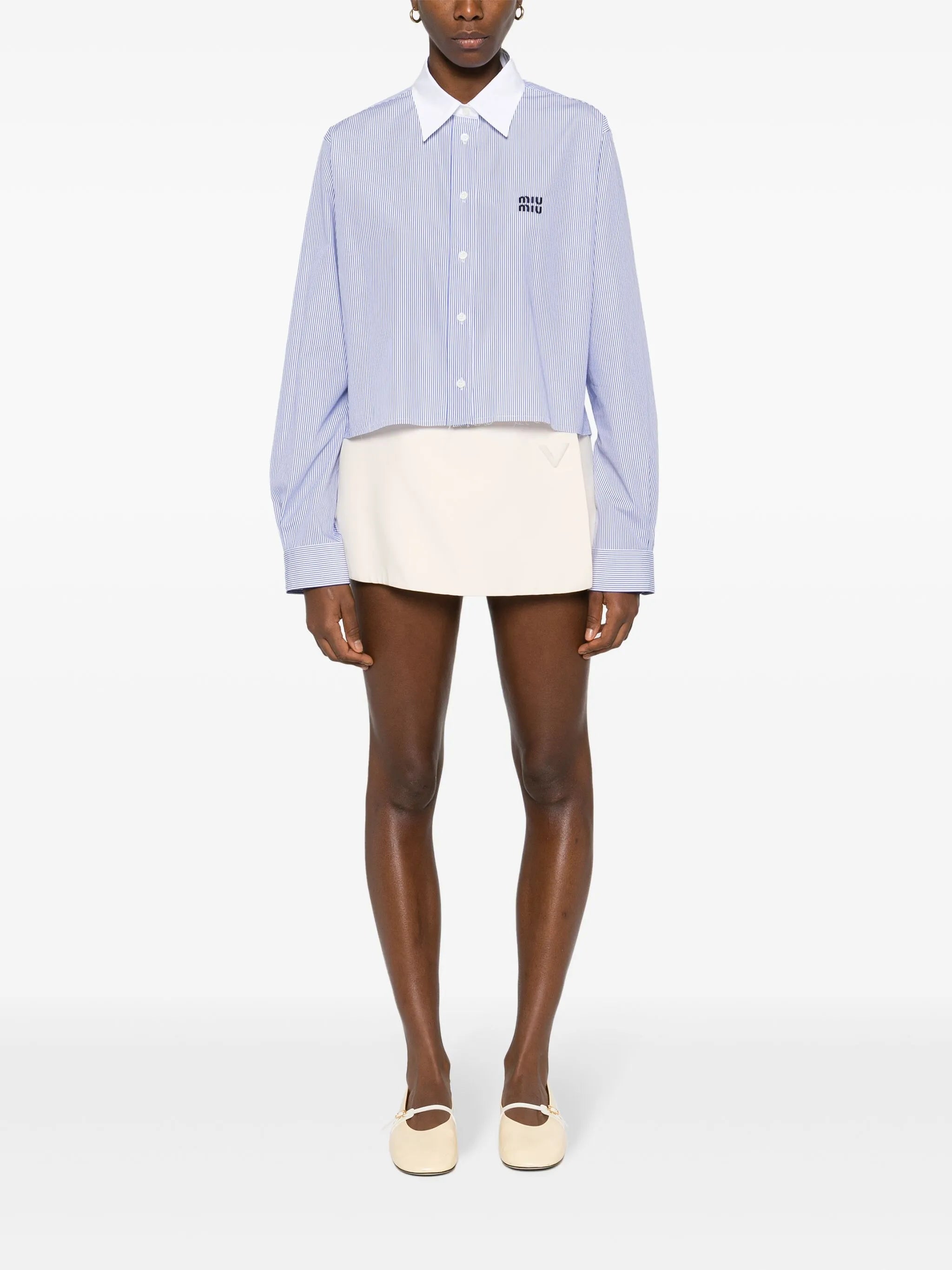 contrasting-collar shirt